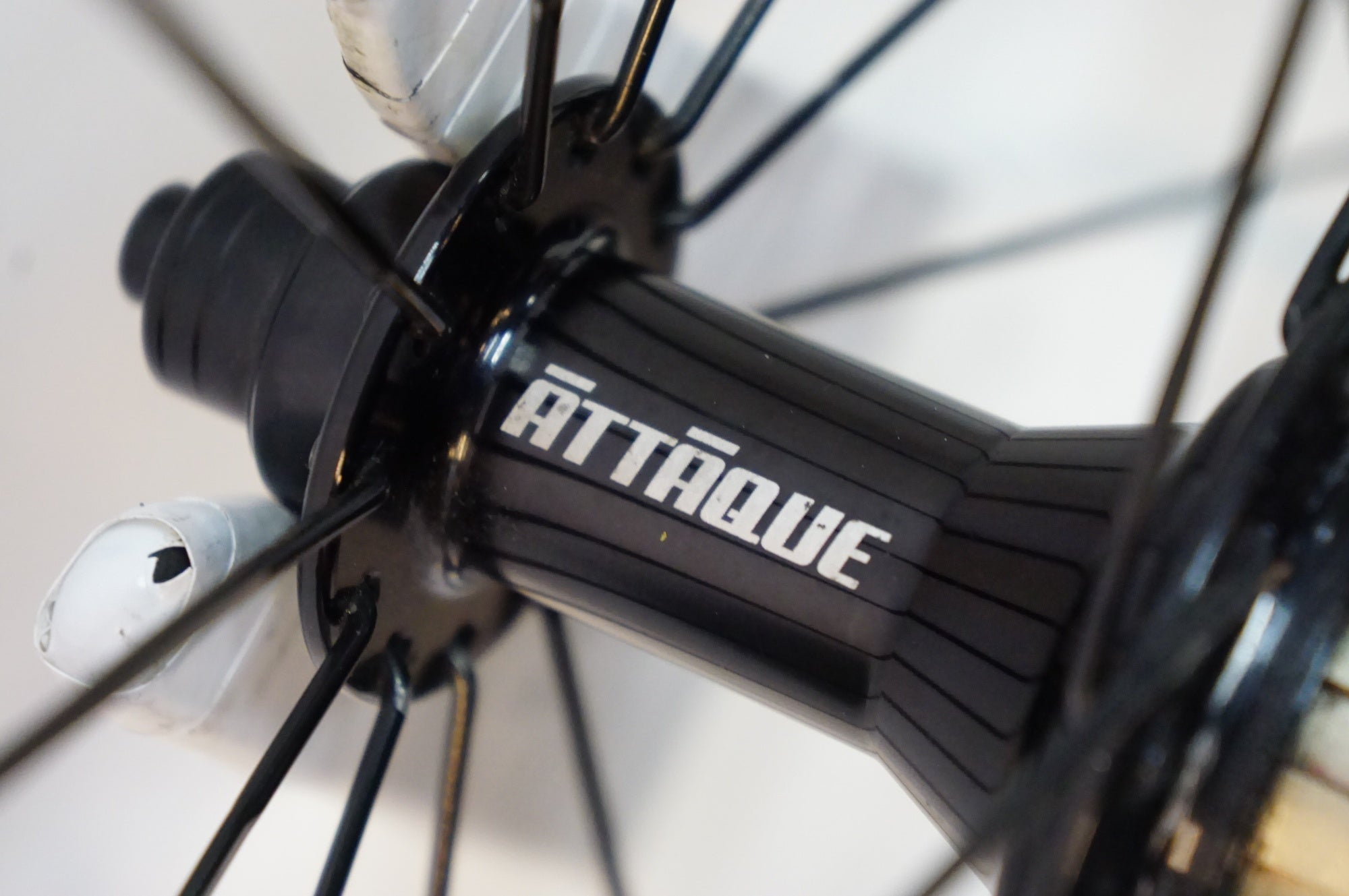 ATTAQUE 「アタッキ」 45 シマノ11速 ホイールセット / 熊谷本店