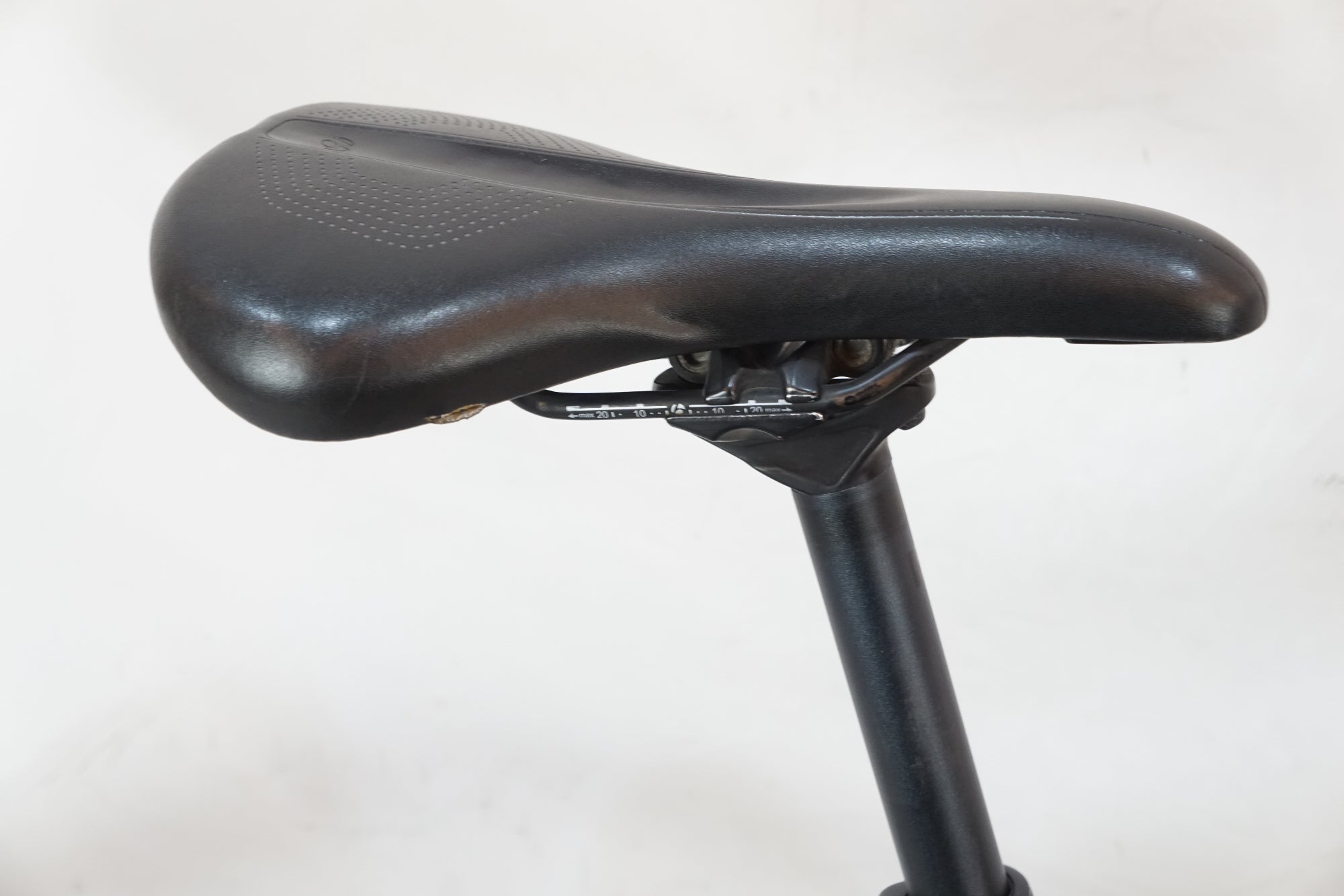 TREK 「トレック」 FX SPORT4 2020年モデル クロスバイク / 中目黒店