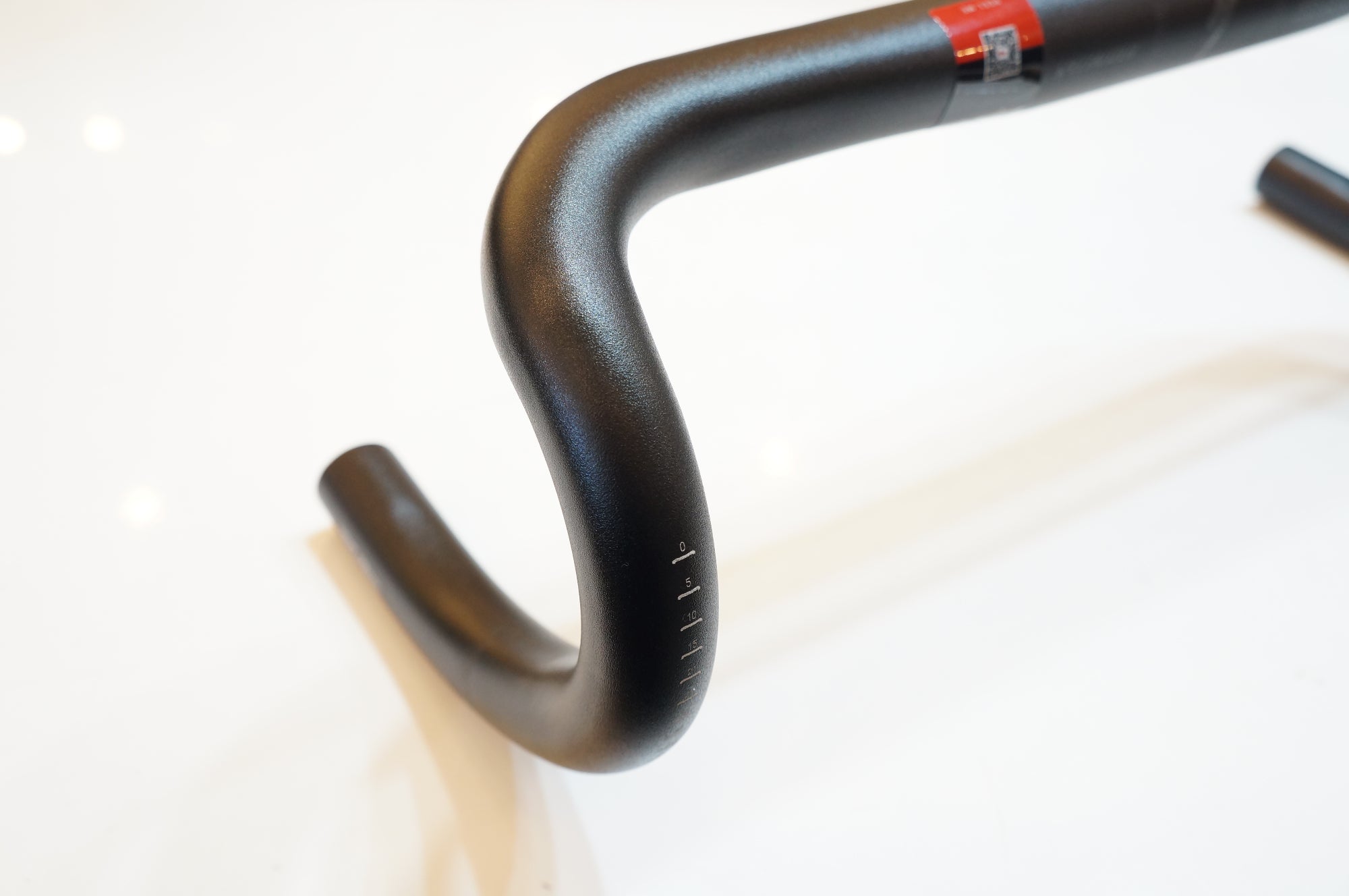 SPECIALIZED 「スペシャライズド」 SHALLOW DROP φ31.8 380mm ハンドル / バイチャリ浦和ベース