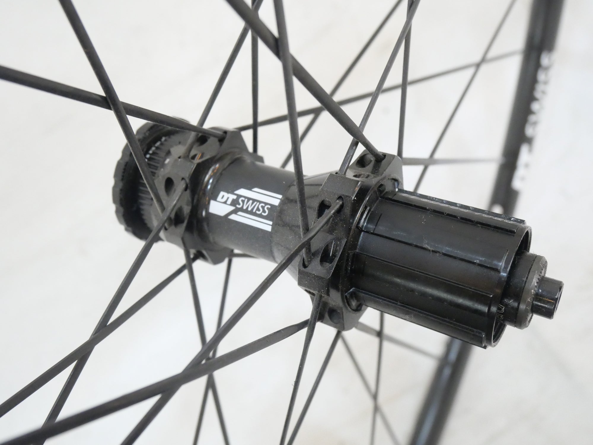 DT SWISS 「ディーティースイス」 R24 SPLINE DB シマノ11速 622×18C ホイールセット / バイチャリ浦和ベース