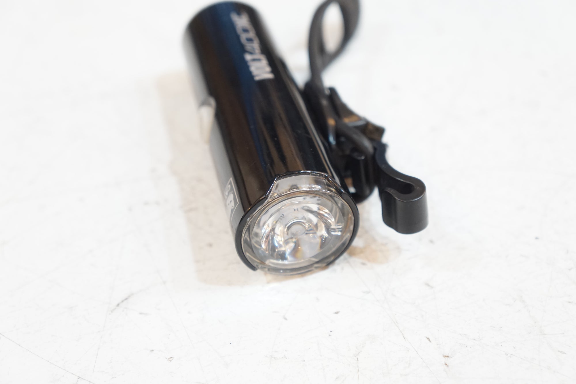 CATEYE 「キャットアイ」 VOLT400XC フロントライト / バイチャリ浦和ベース