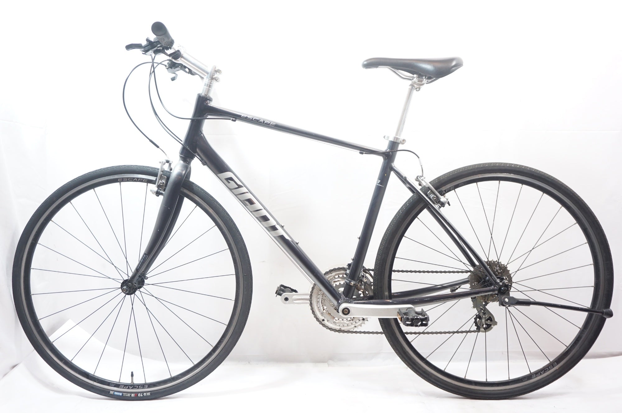 GIANT 「ジャイアント」 ESCAPE R3 2023年モデル クロスバイク / 世田谷店