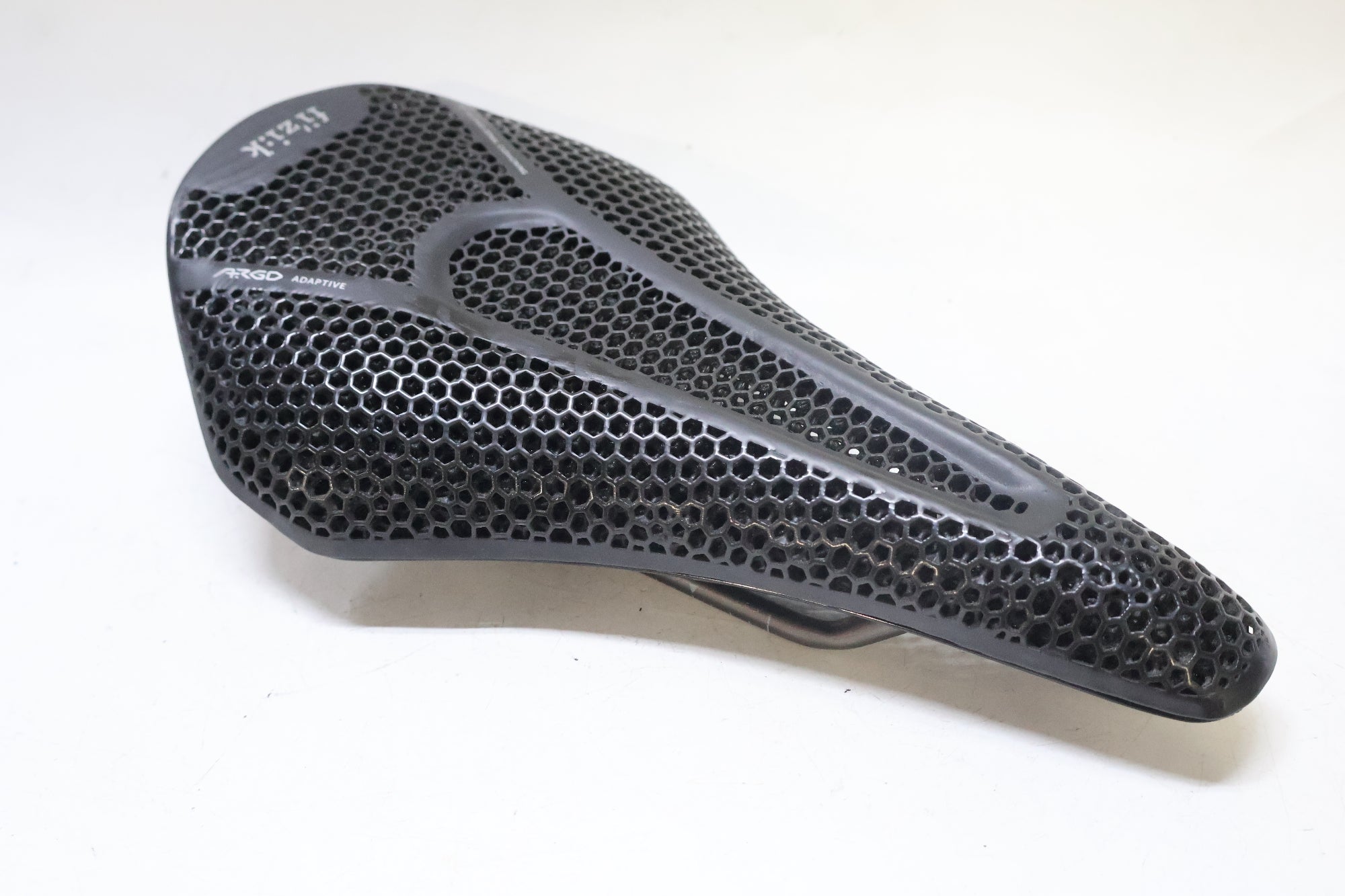 FIZIK 「フィジーク」 ARGO VENTO R3 ADAPTIVE サドル / 高知店