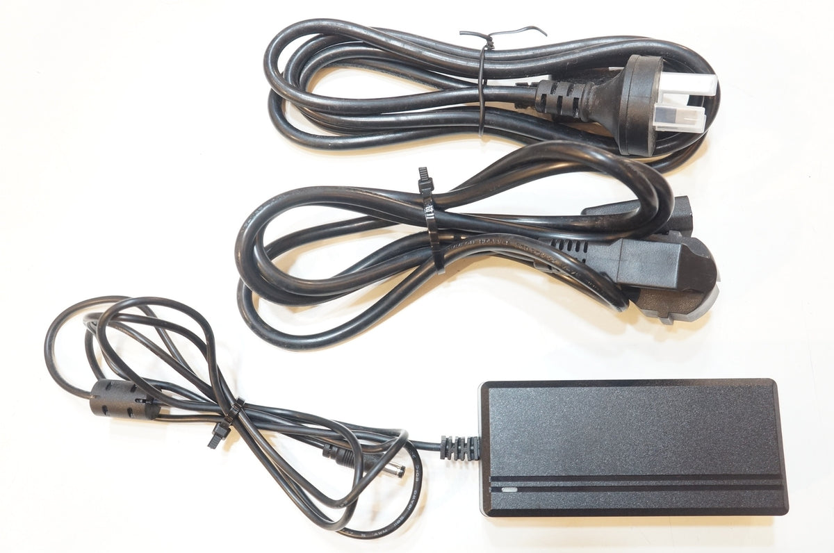 WAHOO 「ワフー」 KICKR AXIS スマートトレーナー / 浦和ベース