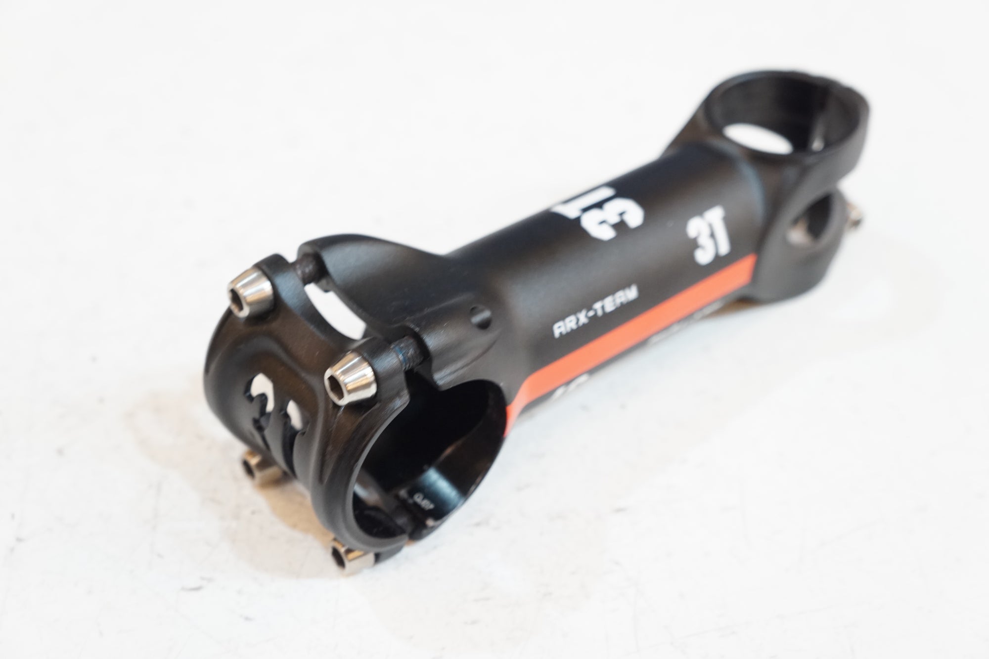 3T 「スリーティー」 ARX-TEAM φ31.8 110mm -6° ステム / バイチャリ浦和ベース