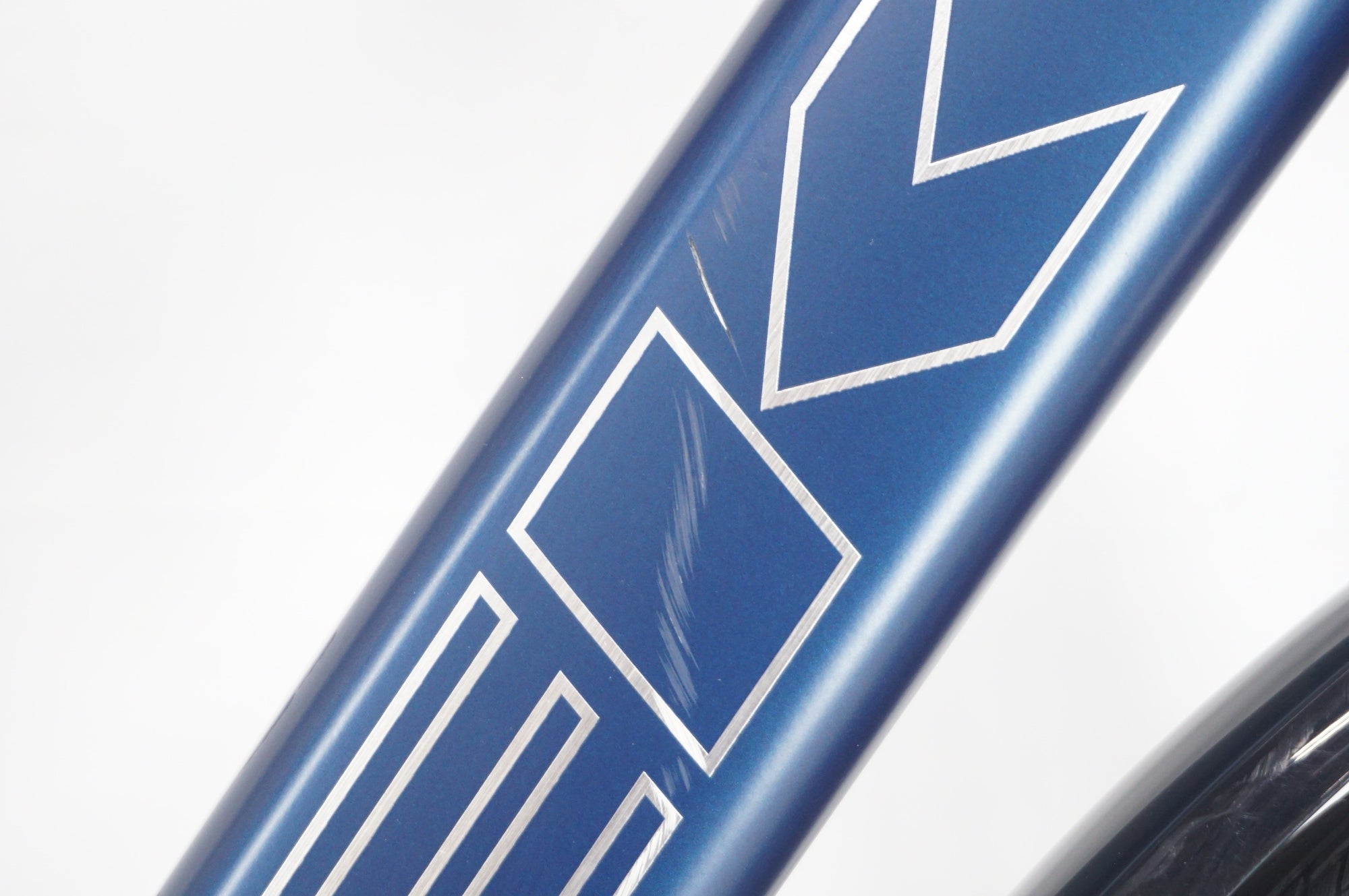 TREK 「トレック」 FX+2 2023年モデル E-BIKE / 阪急塚口店