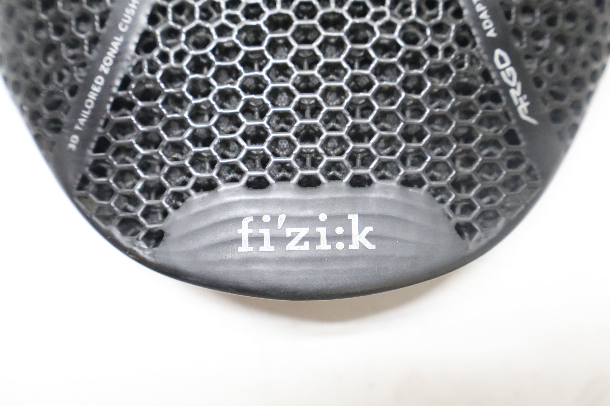 FIZIK 「フィジーク」 ARGO VENTO R3 ADAPTIVE サドル / 高知店