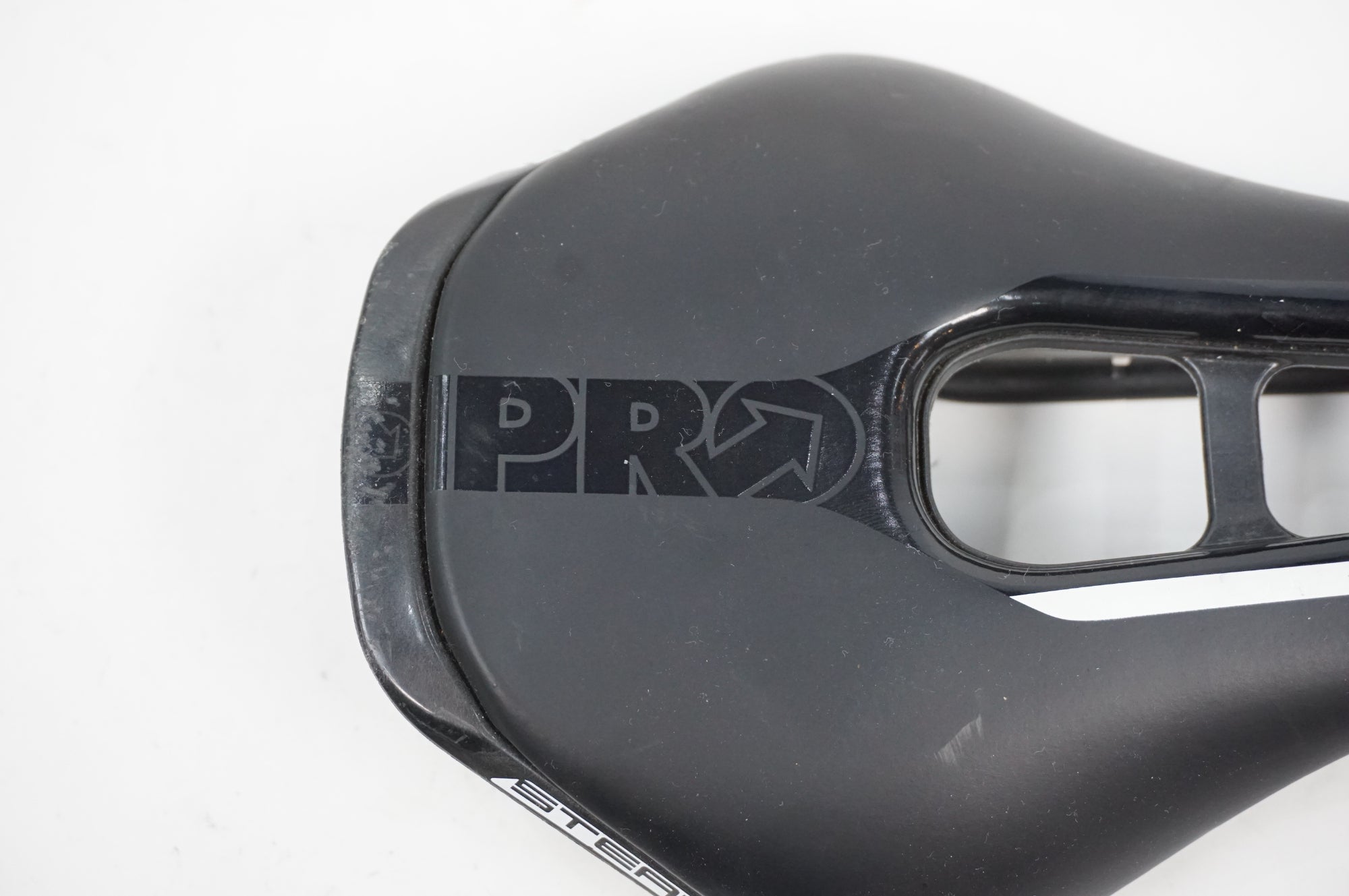 PRO 「プロ」 STEALTH サドル / 川越店