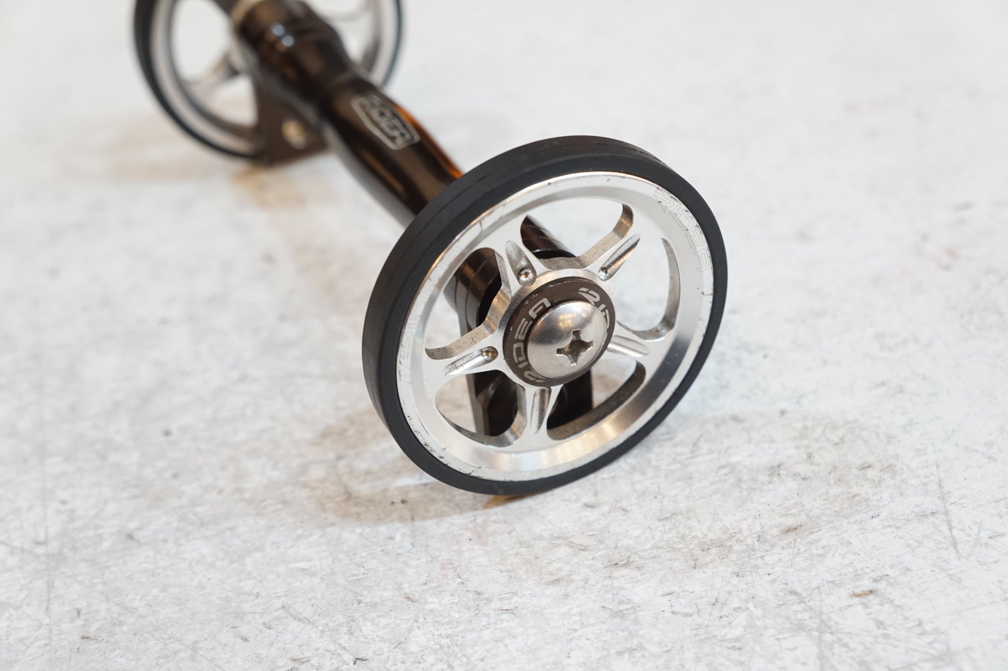 RIDEA 「リデア」 Extendable Easy Wheel Bracket ホイールブラケット / バイチャリ浦和ベース