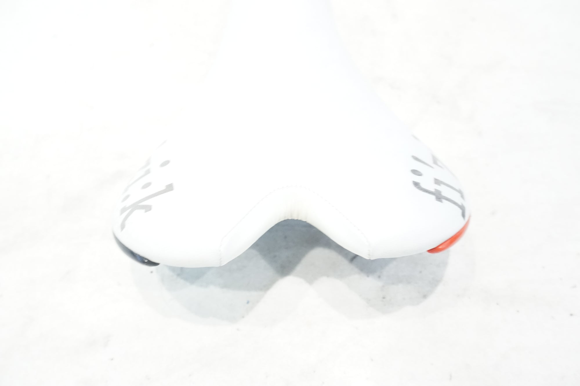 FIZIK 「フィジーク」 ALIANTE CARBON BRAIDED カーボンレール サドル / 横浜戸塚店