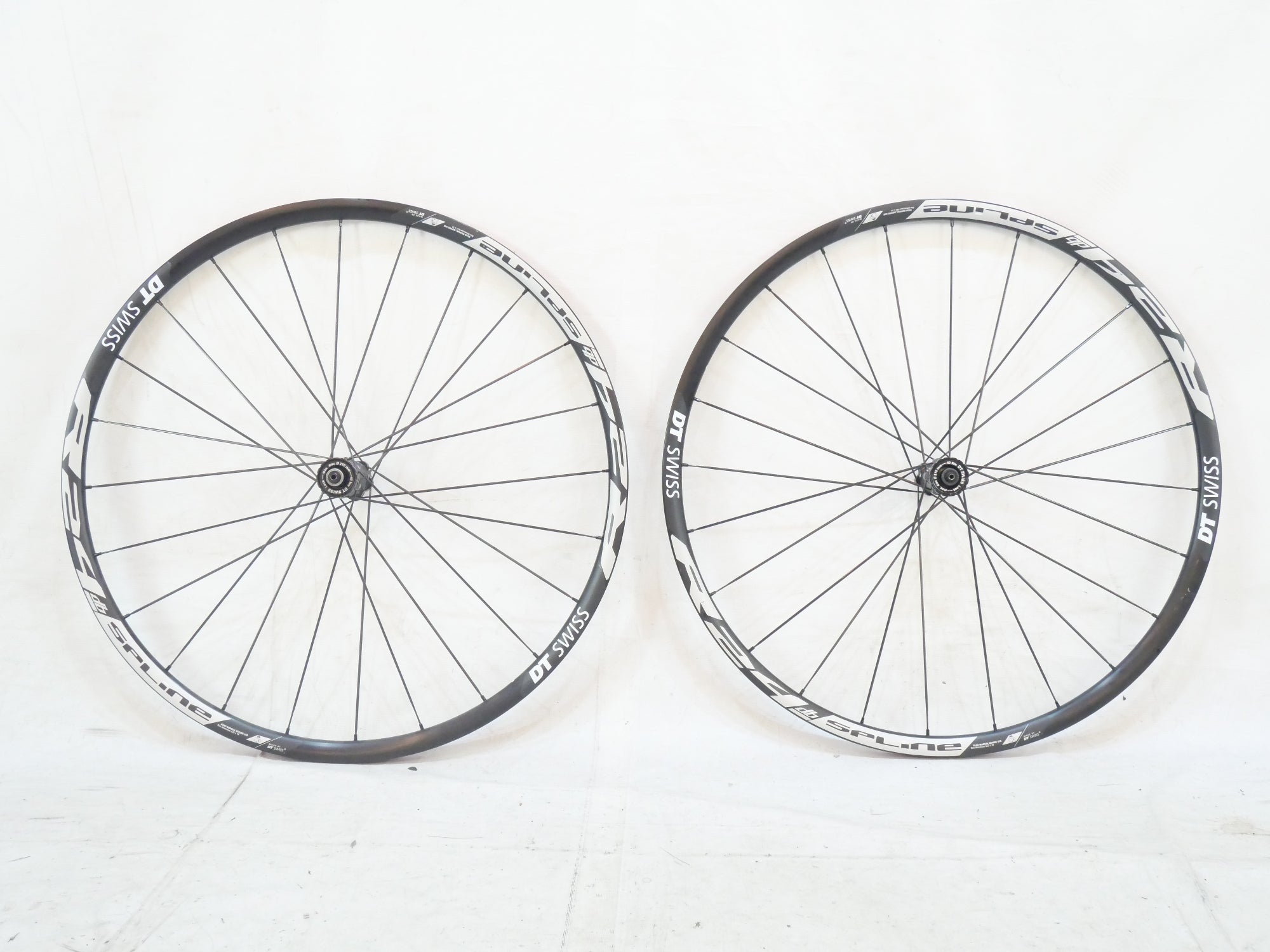 DT SWISS 「ディーティースイス」 R24 SPLINE DB シマノ11速 622×18C ホイールセット / バイチャリ浦和ベース