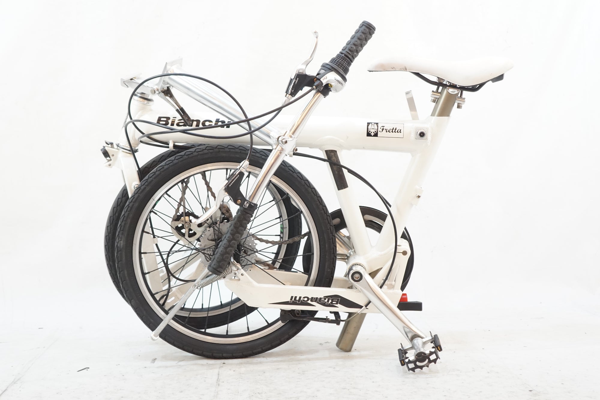 ジャンク BIANCHI 「ビアンキ」 FRETTA 18インチ 2008年頃 折り畳み自転車 / バイチャリ浦和ベース