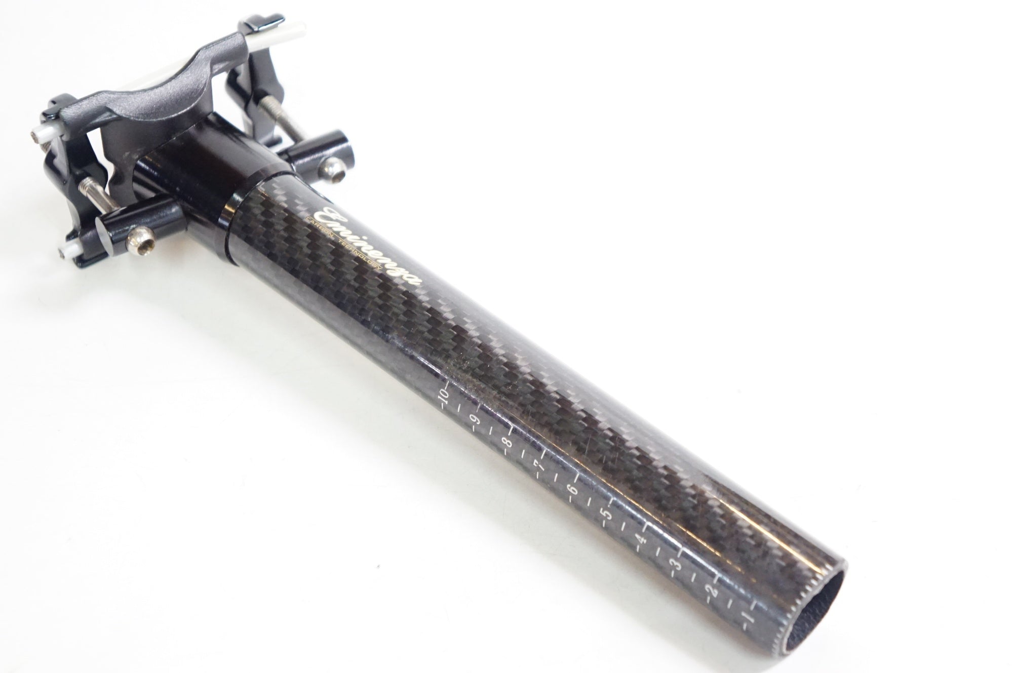 EMINENZA 「エミネンザ」 φ27.2 約210mm カーボンシートポスト / 熊谷