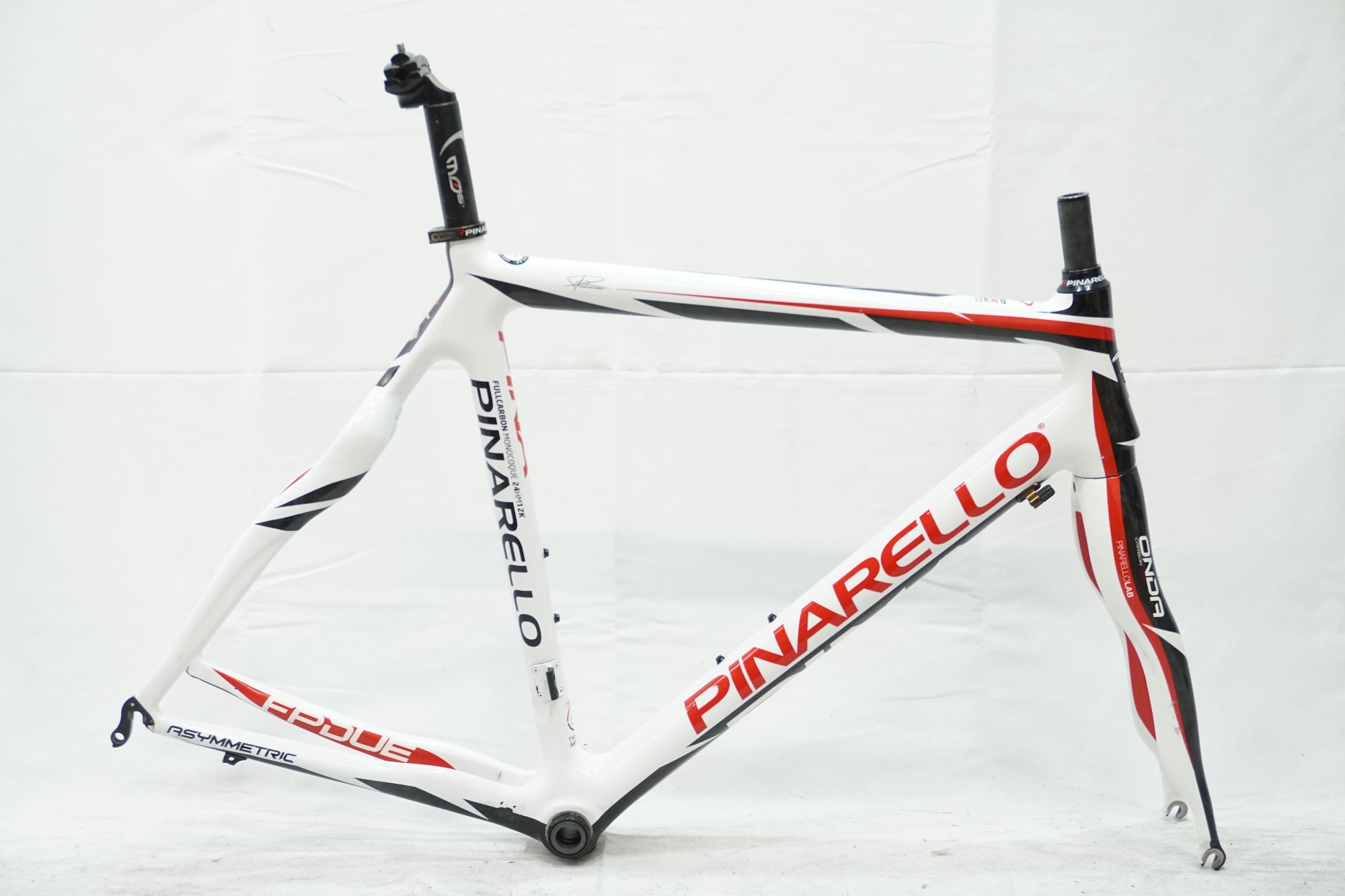 PINARELLO FP TEAM カーボンロードバイクフレーム　ジャンク ジャンク PINARELLO 「ピナレロ」 FP DUE 2012年モデル フレームセット