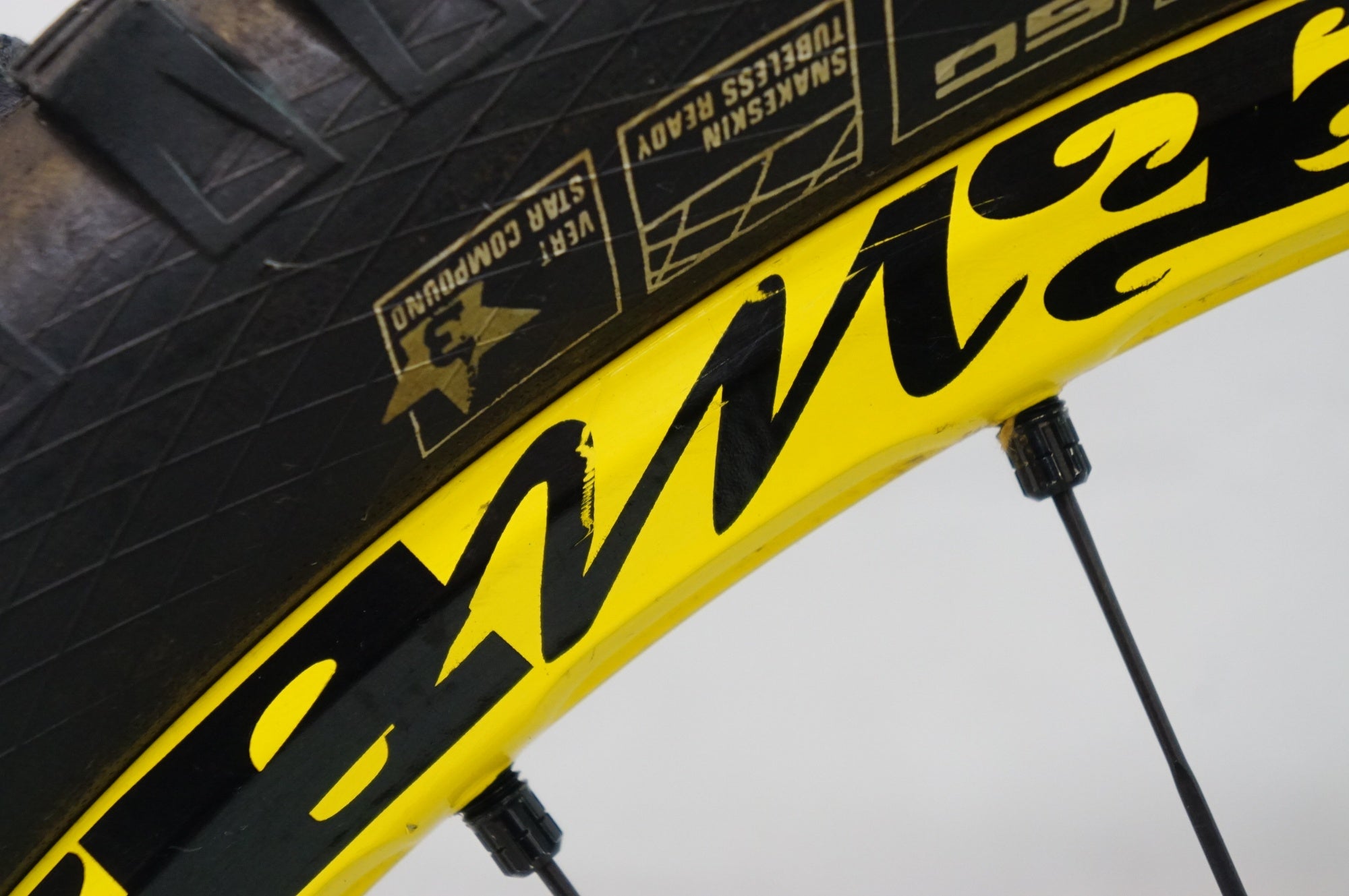MAVIC 「マビック」 DEEMAX ULTIMATE 26インチ シマノ8/9速 ホイールセット / 熊谷本店