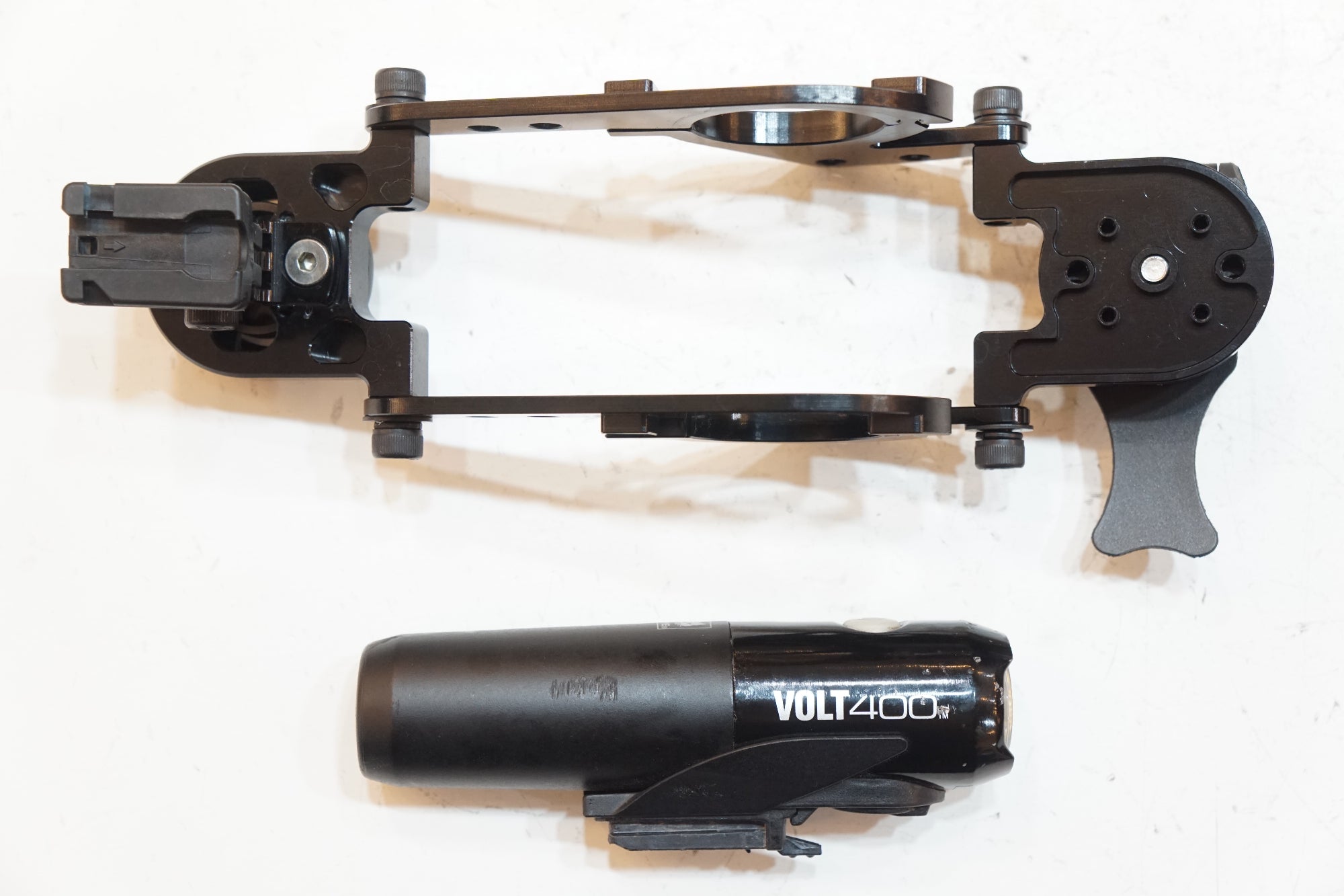 CATEYE 「キャットアイ」 VOLT 400 フロントライト / バイチャリ浦和ベース