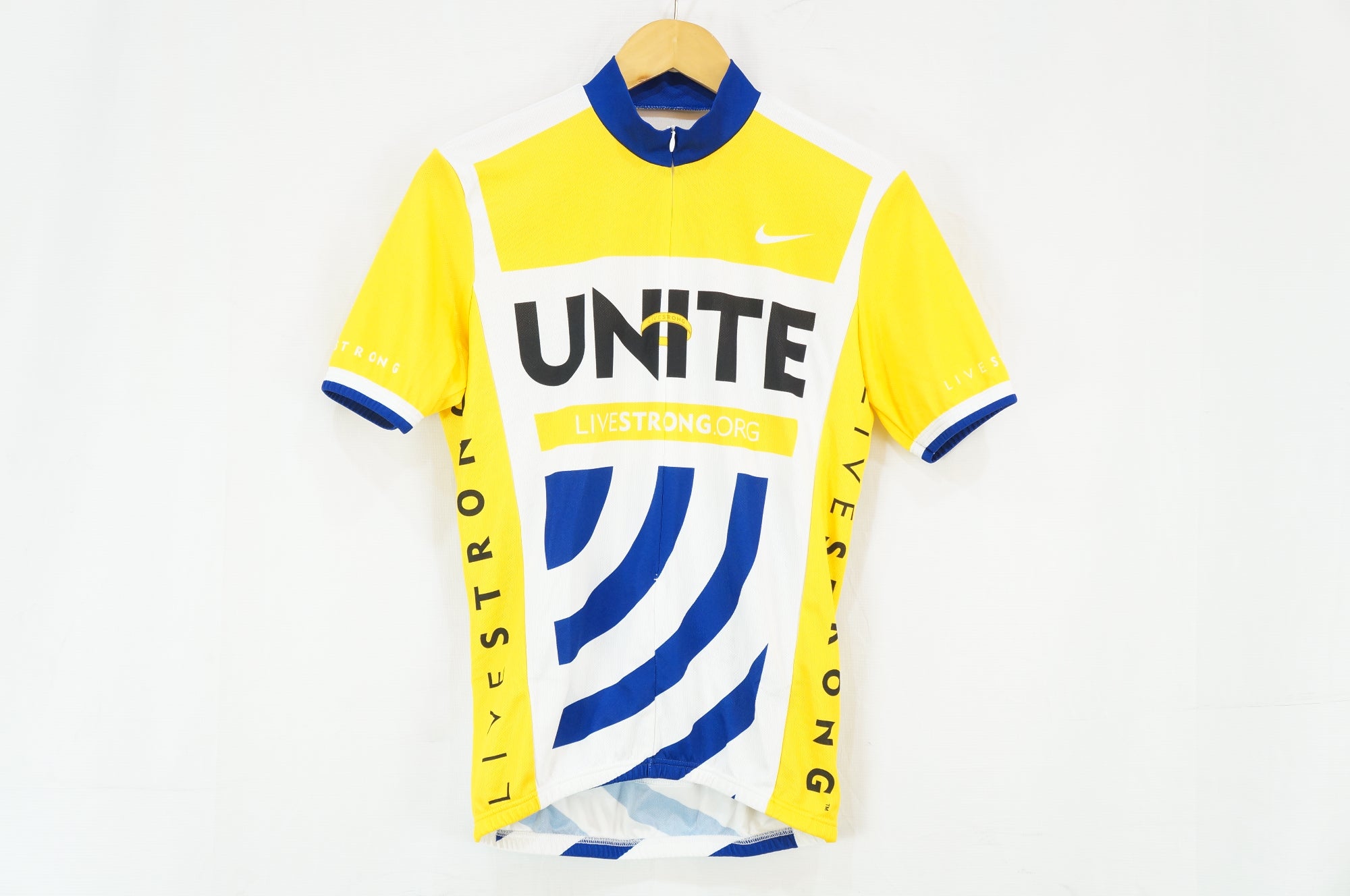 NIKE 「ナイキ」 TREK DISCOVERY Mサイズ 半袖ジャージ / バイチャリ浦和ベース