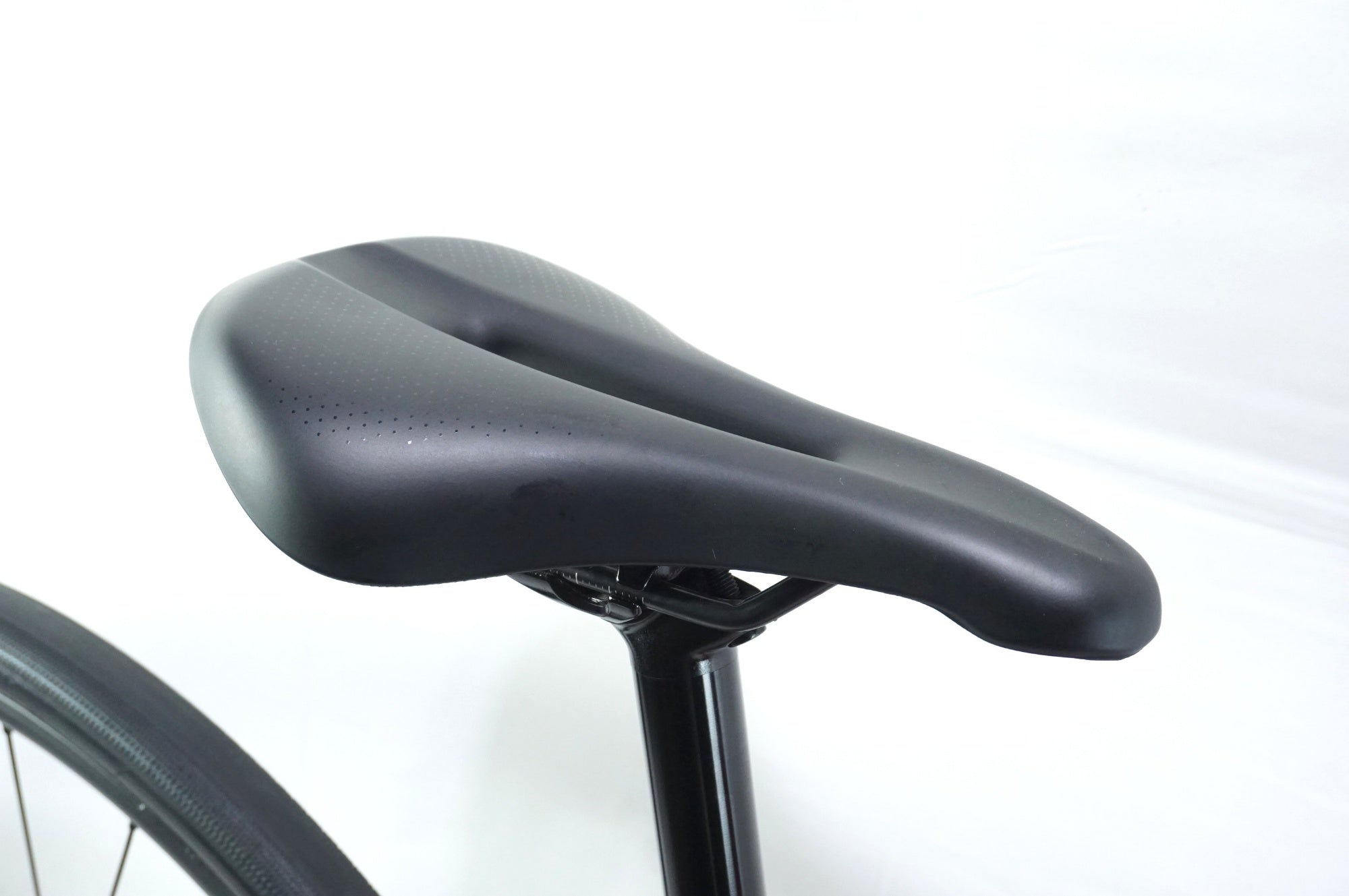 TREK 「トレック」 DOMANE AL 2 GEN 4 2025年モデル ロードバイク / 東京商品化センター