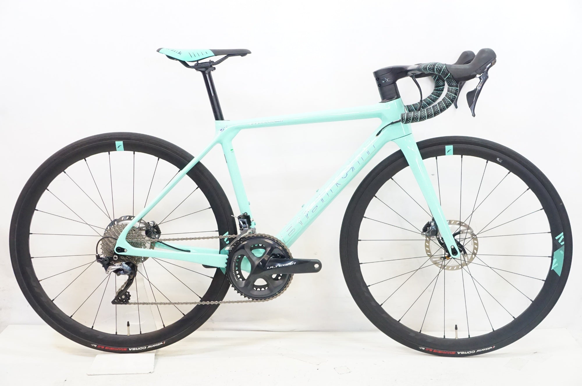 BIANCHI 「ビアンキ」 SPECIALISSIMA DISC ULTEGRA 2022年モデル ロードバイク / 熊谷本店