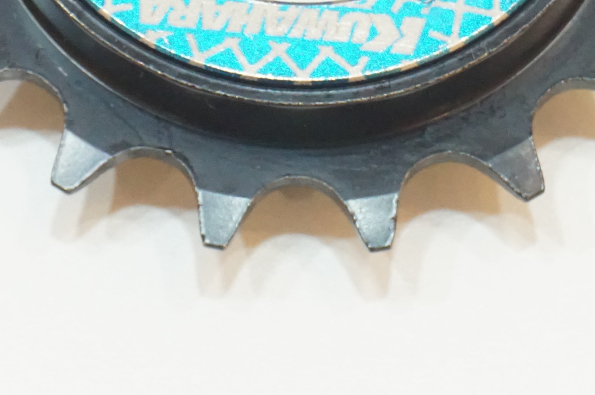 UNVER×KUWAHARA 「アンバー×クワハラ」 diavolo free wheel 17T コグ / 浦和ベース