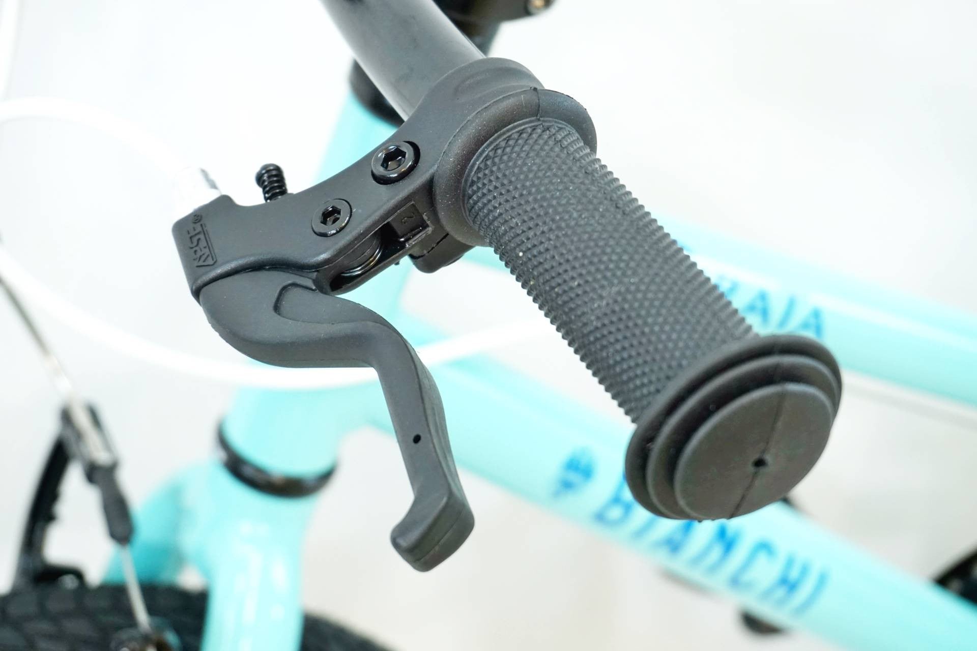 BIANCHI 「ビアンキ」 PIRATA16 2022年モデル 16インチ キッズバイク / 有明ガーデン店