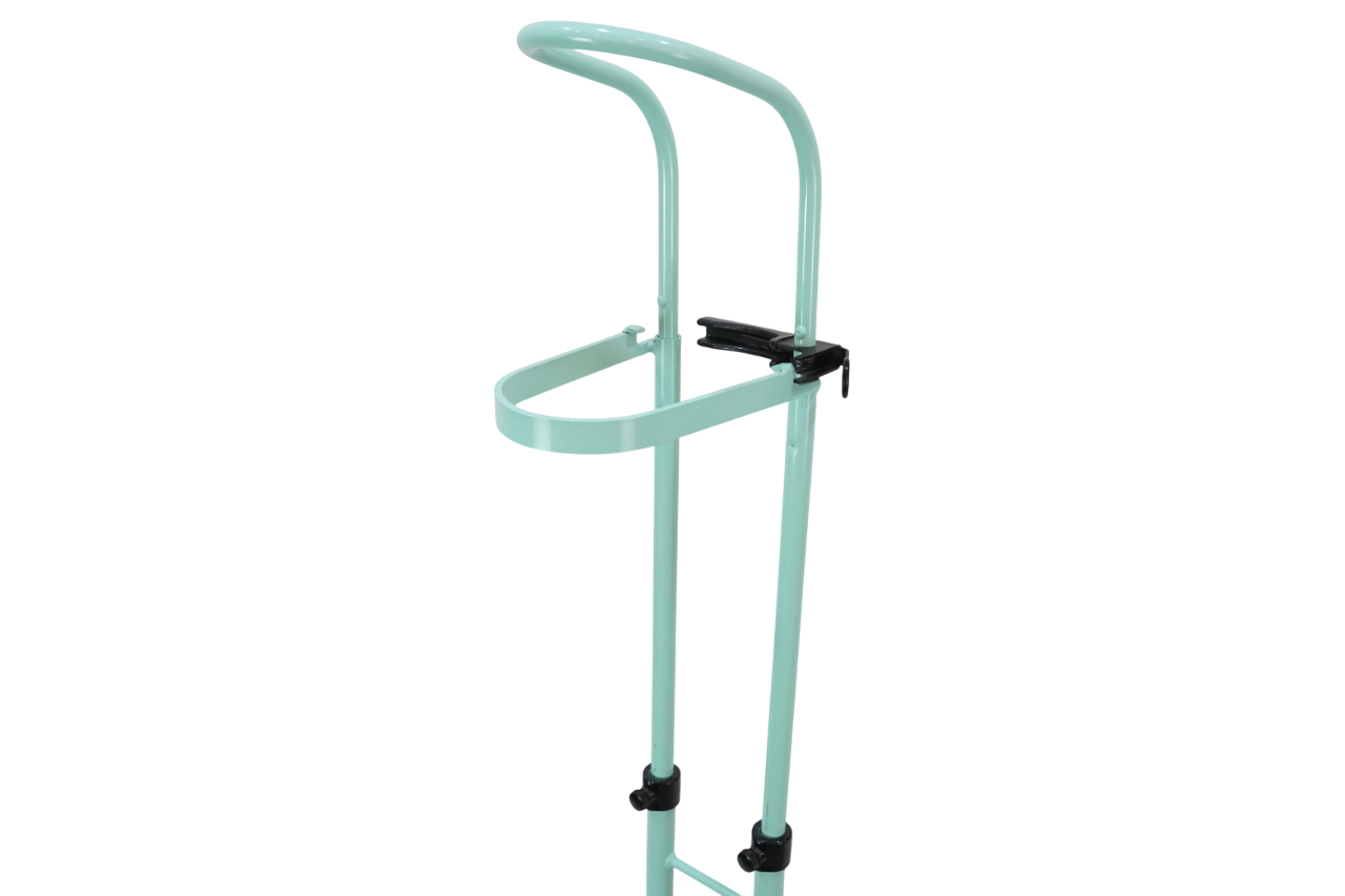 IWA 「イワ」 A01V SPECIAL ディスプレイスタンド / バイチャリ浦和ベース