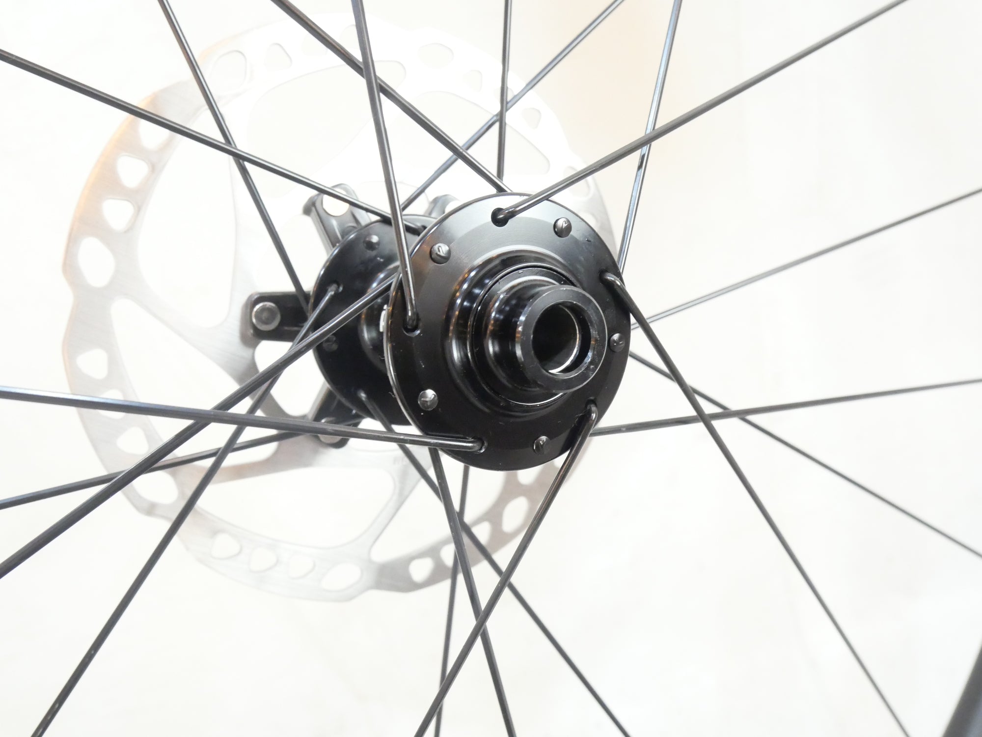 ATTAQUE 「アタッキ」 50 ATTA-C501 DISC SHIMANO 11s ホイールセット / バイチャリ浦和ベース