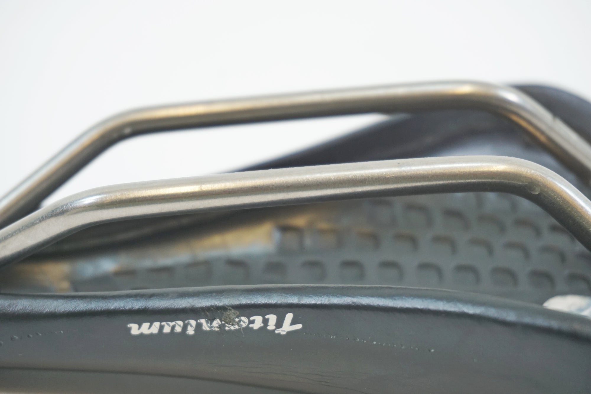 SELLE ITALIA 「セライタリア」 FLITE TITANIUM サドル / 有明ガーデン店