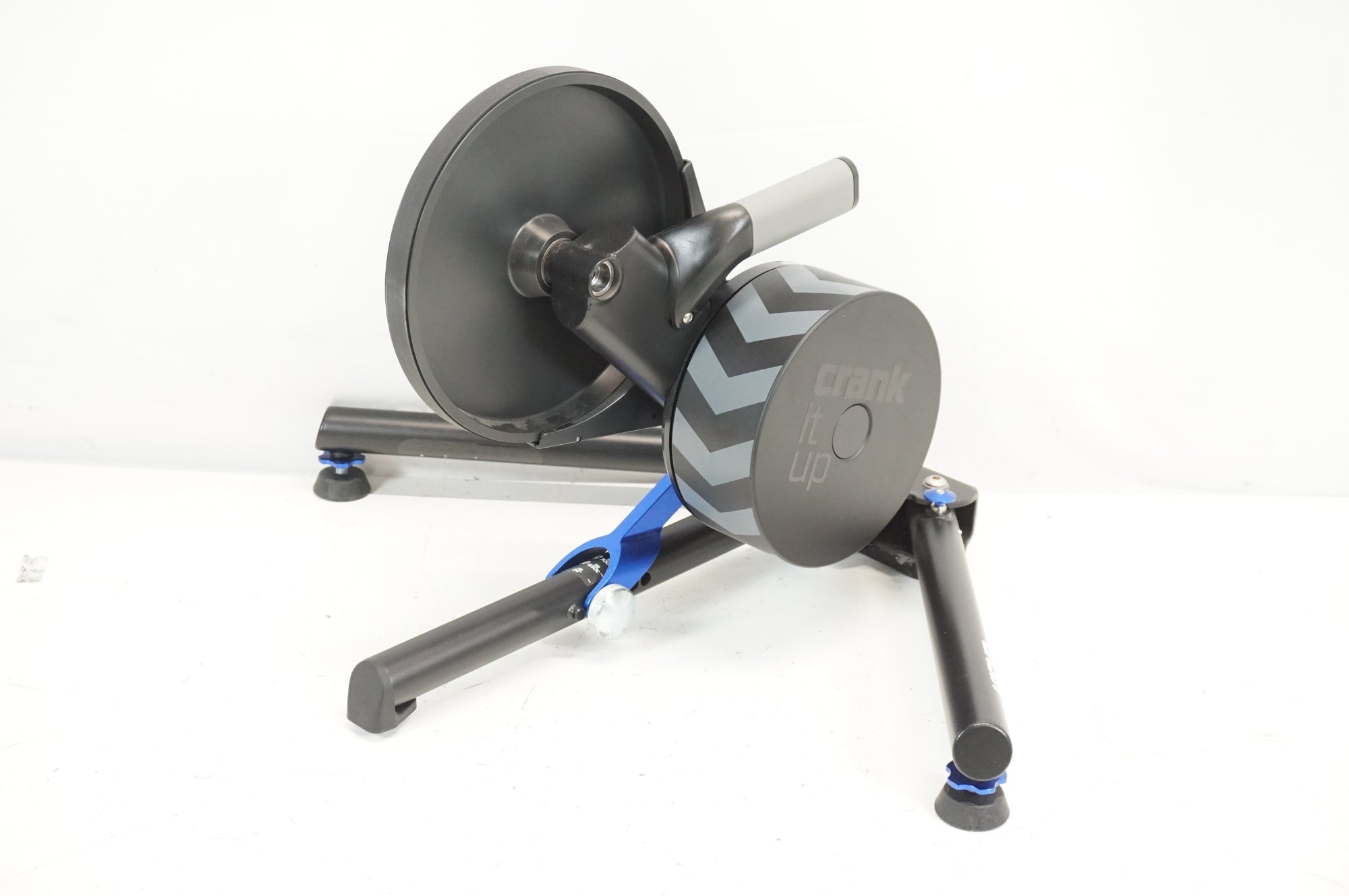 WAHOO 「ワフー」 KICKR V4 WF113 スマートトレーナー / 宇都宮店