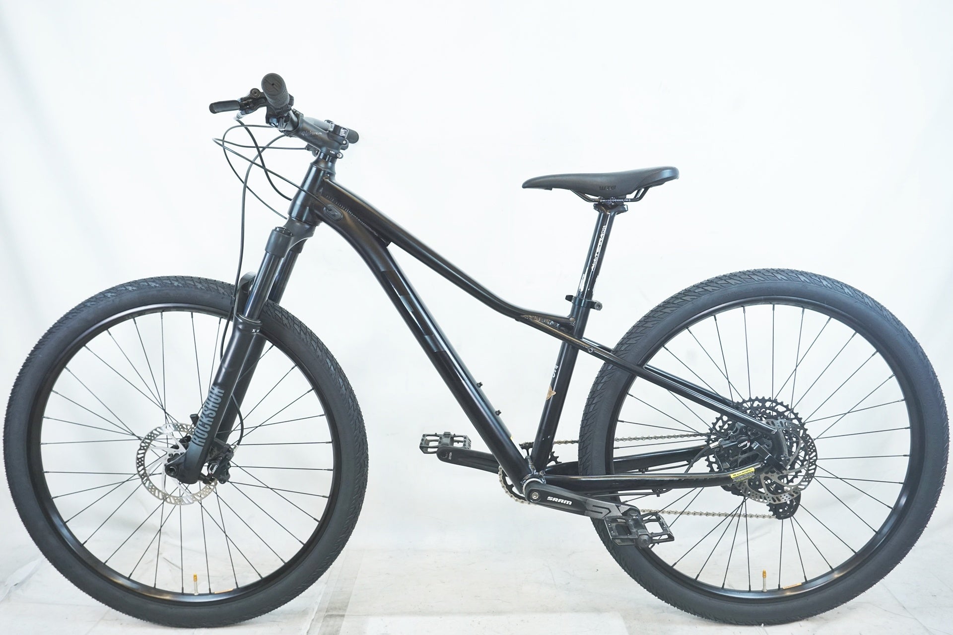GT 「ジーティー」 AVALANCHE EXPERT 27.5" V2 2023年モデル マウンテンバイク / 有明ガーデン店