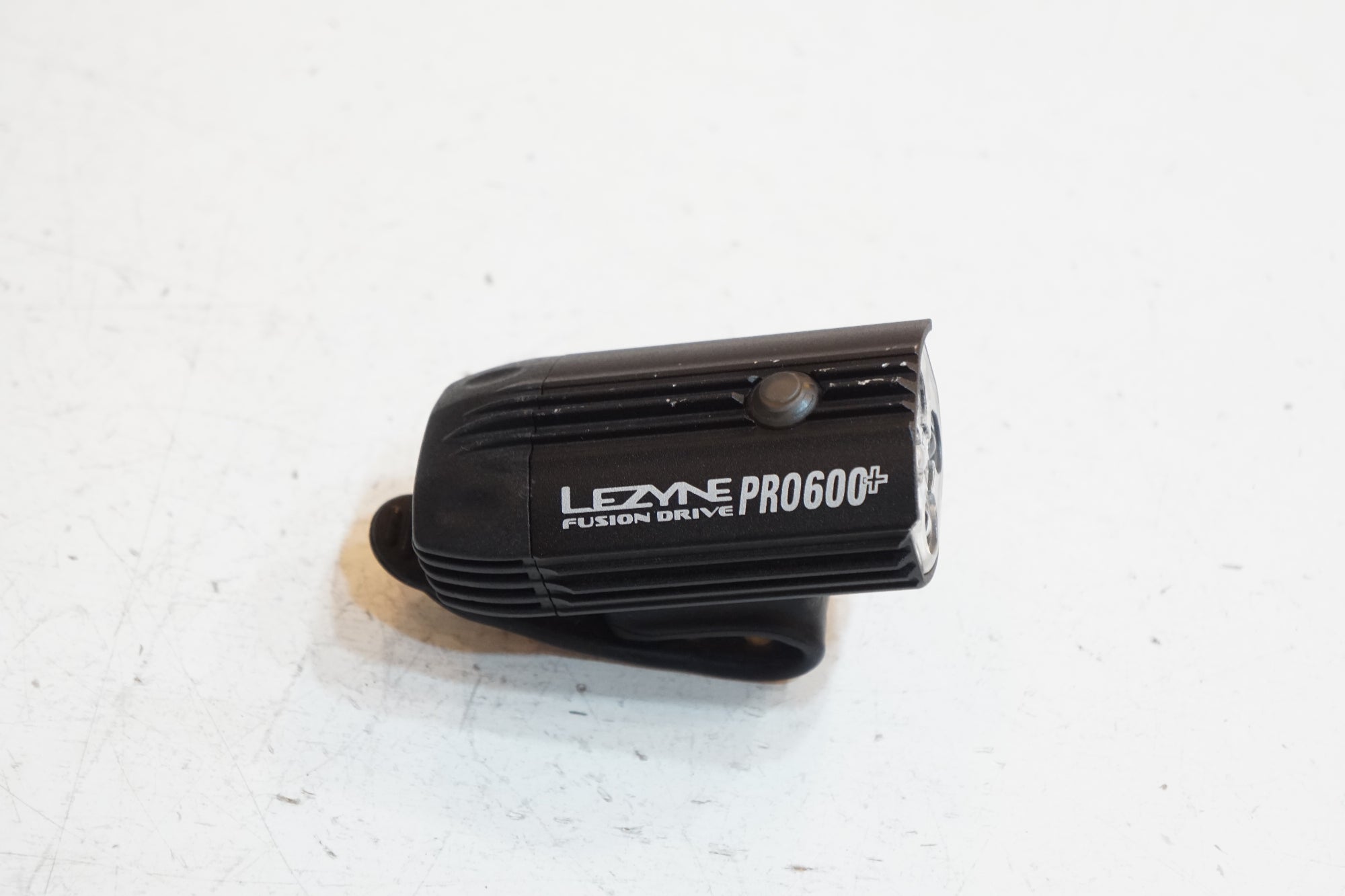 LEZYNE 「レザイン」 FUSION DRIVE PRO600+ フロントライト