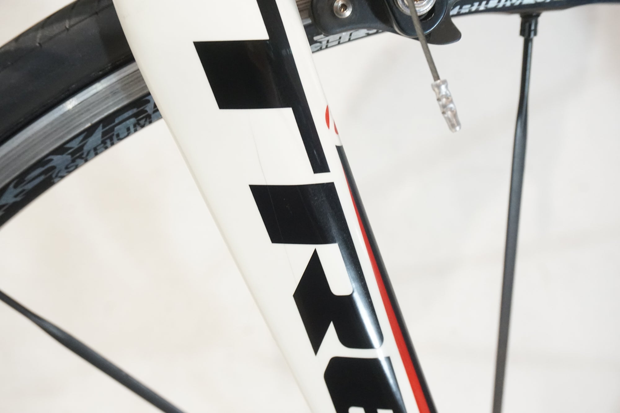 TREK 「トレック」 MADONE 4.7 2011年モデル ロードバイク / 横浜戸塚店
