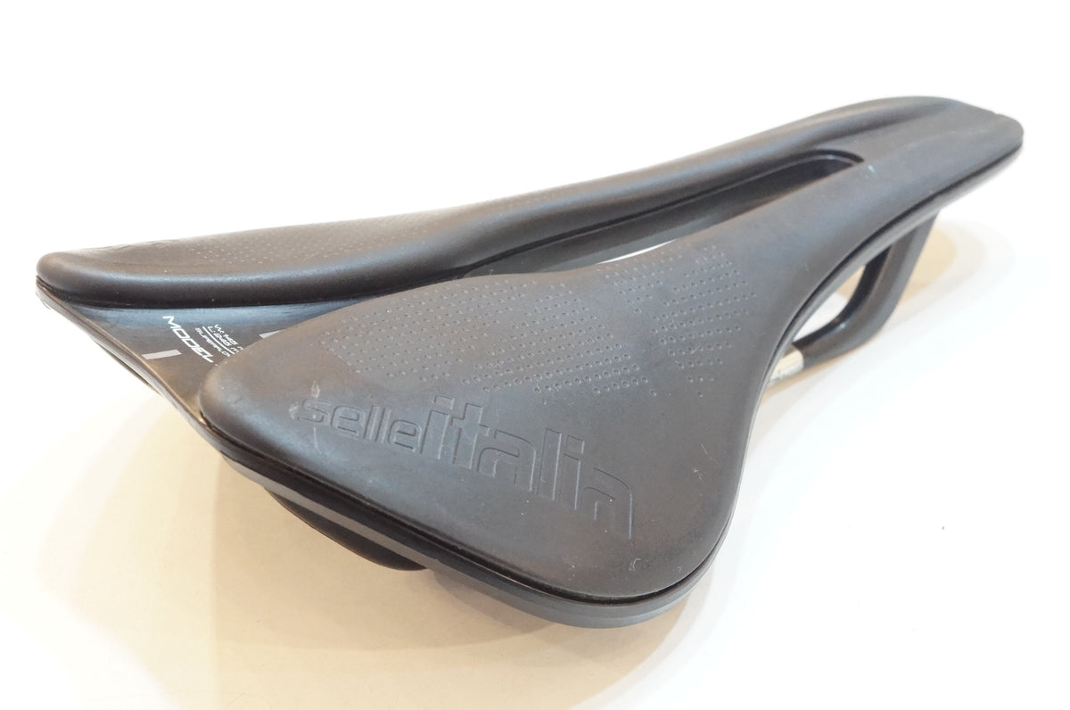 SELLE ITALIA 「セライタリア」 MODEL X BOOST サドル / 浦和ベース
