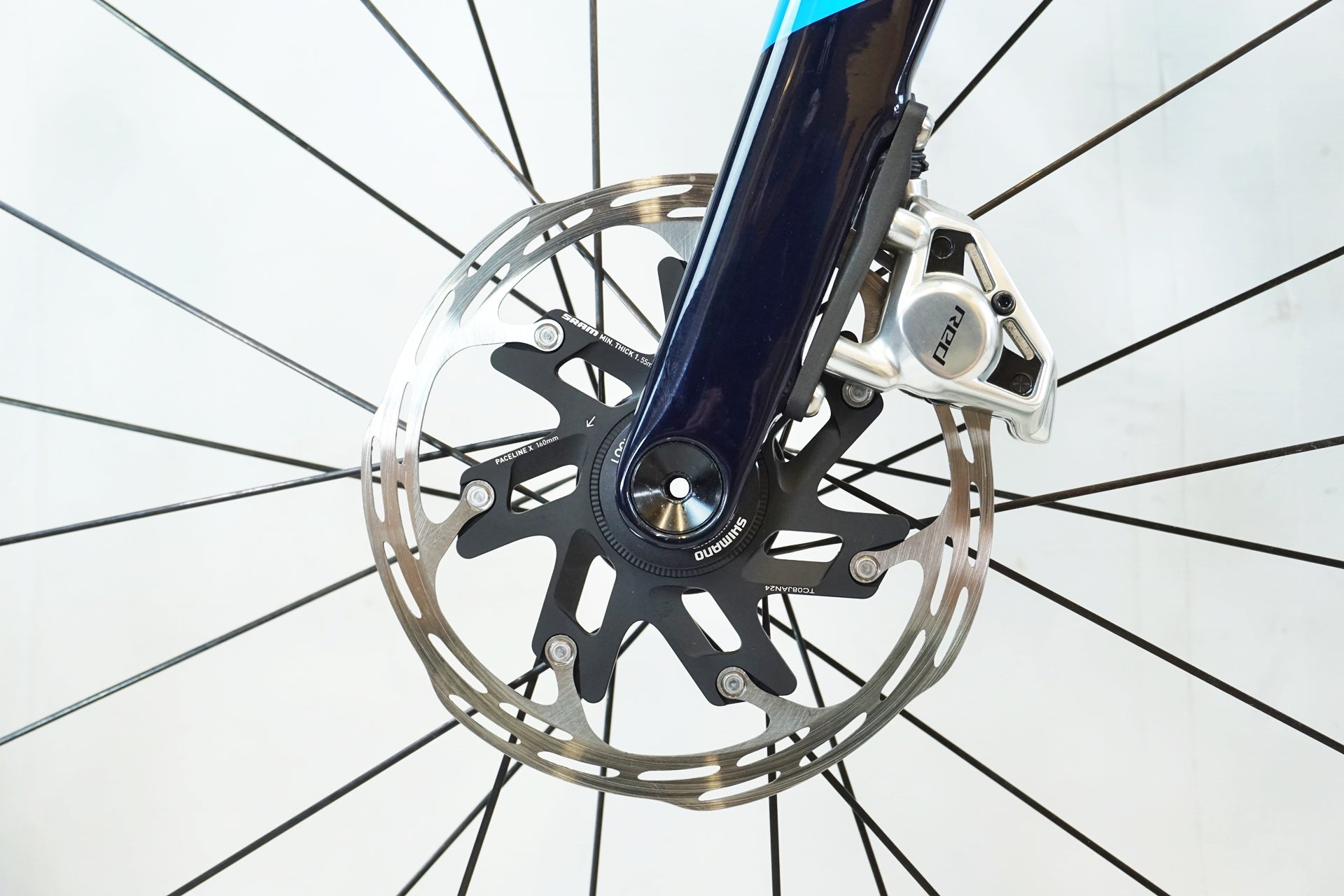 TREK 「トレック」 MADONE SLR9 AXS GEN8 2025年モデル ロードバイク / 有明ガーデン店