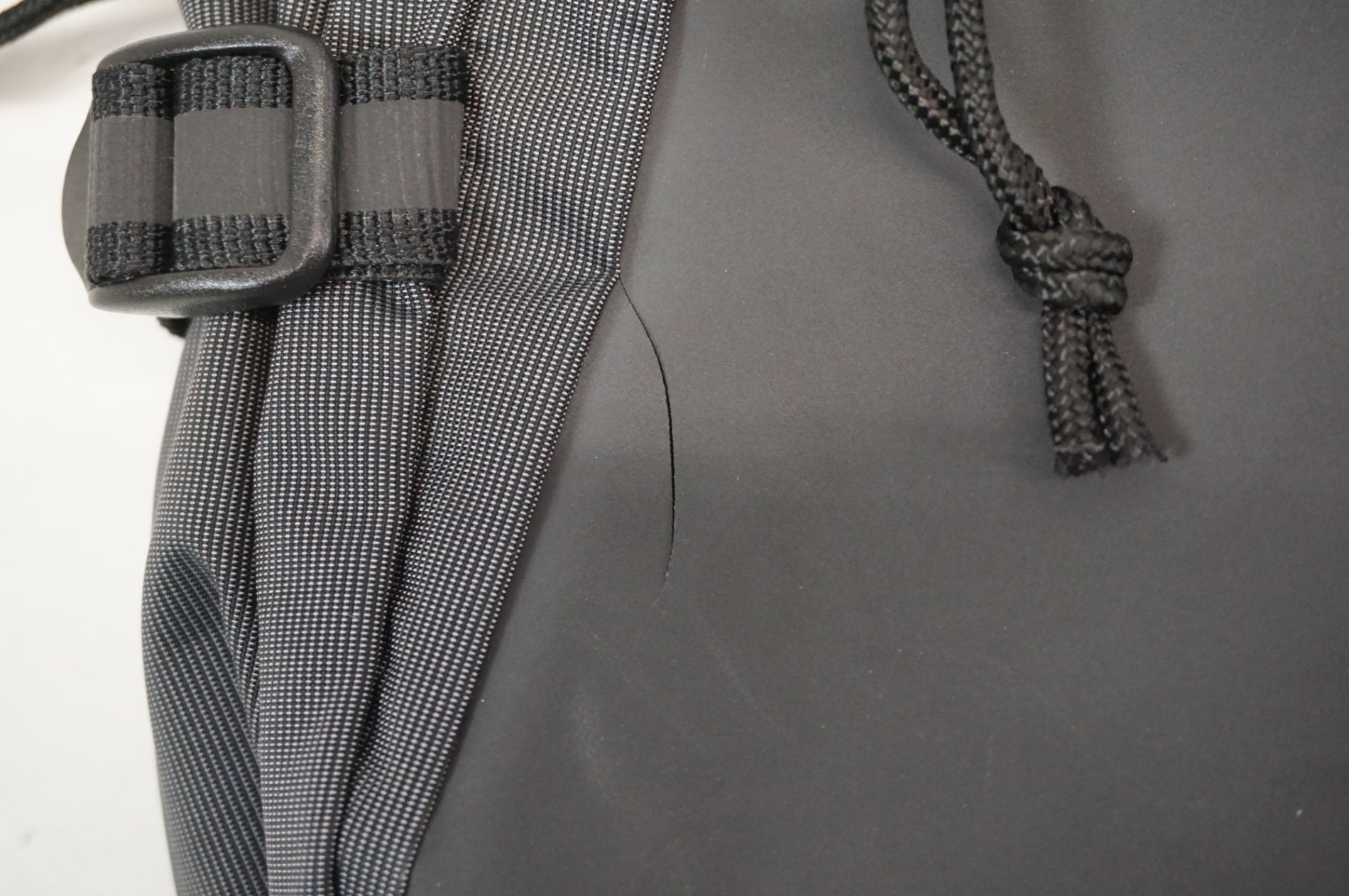 CHROME 「クローム」 KADET MESSENGER ボディバッグ / 宇都宮店