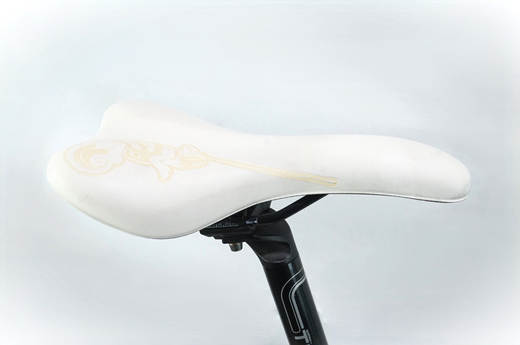 BIANCHI 「ビアンキ」 CAMALEONTE SPORT DUE 2013年モデル クロスバイク / 中目黒店