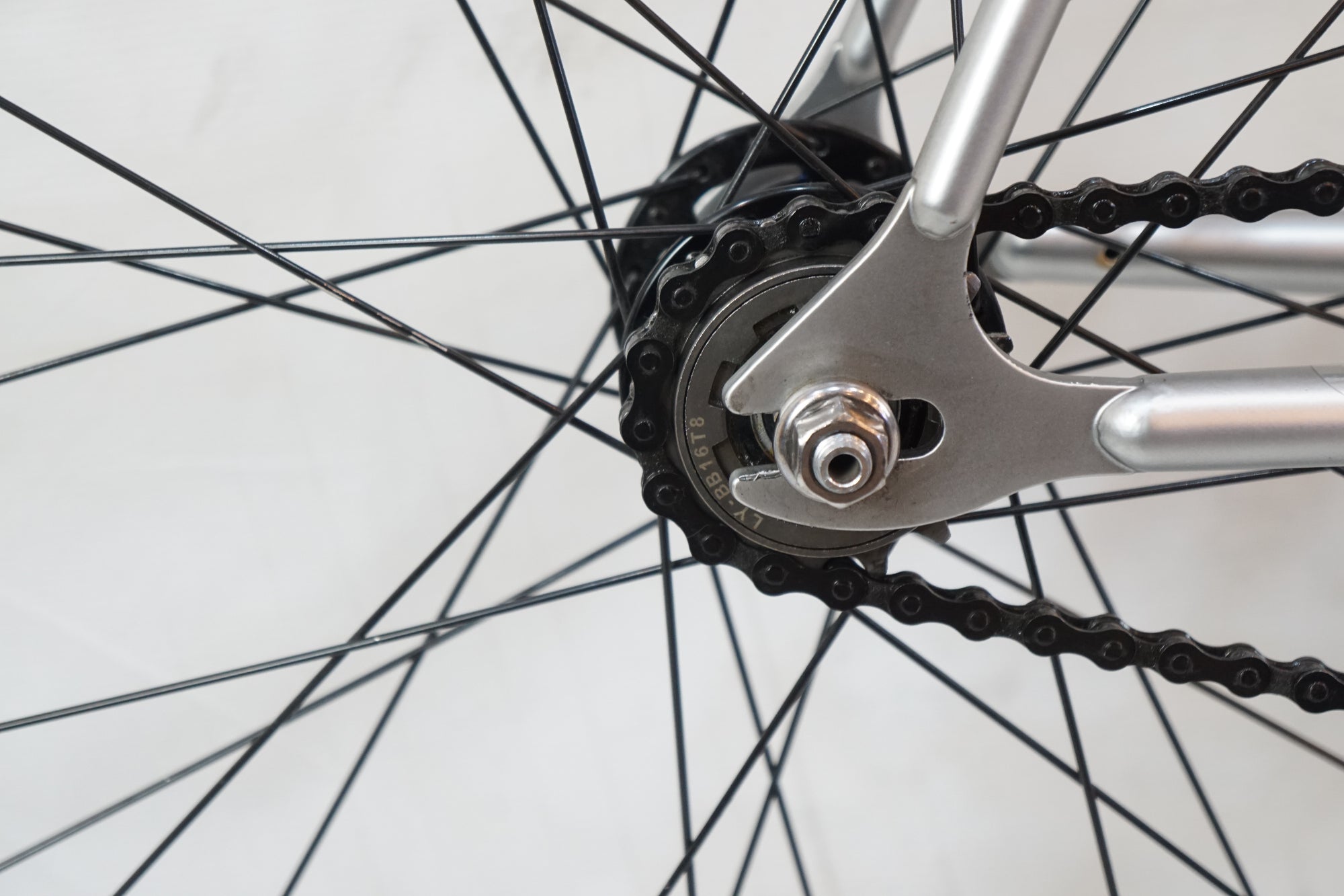 FUJI 「フジ」 FEATHER 2023年モデル ピストバイク / バイチャリ浦和ベース