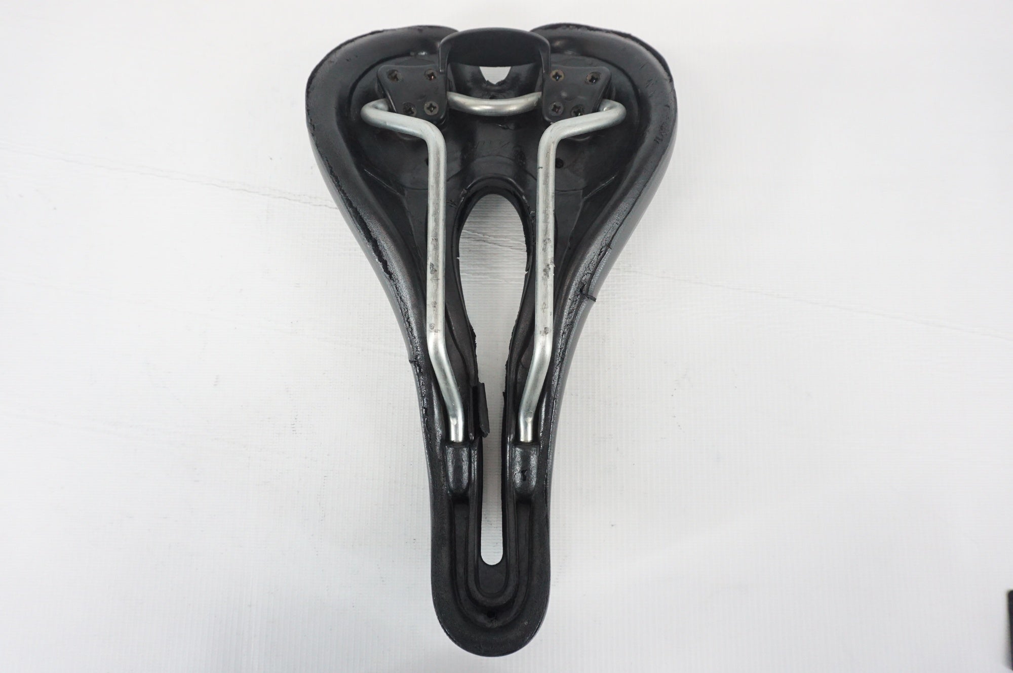 SELLE SMP 「セッレエスエムピー」 TRK サドル / 阪急塚口店