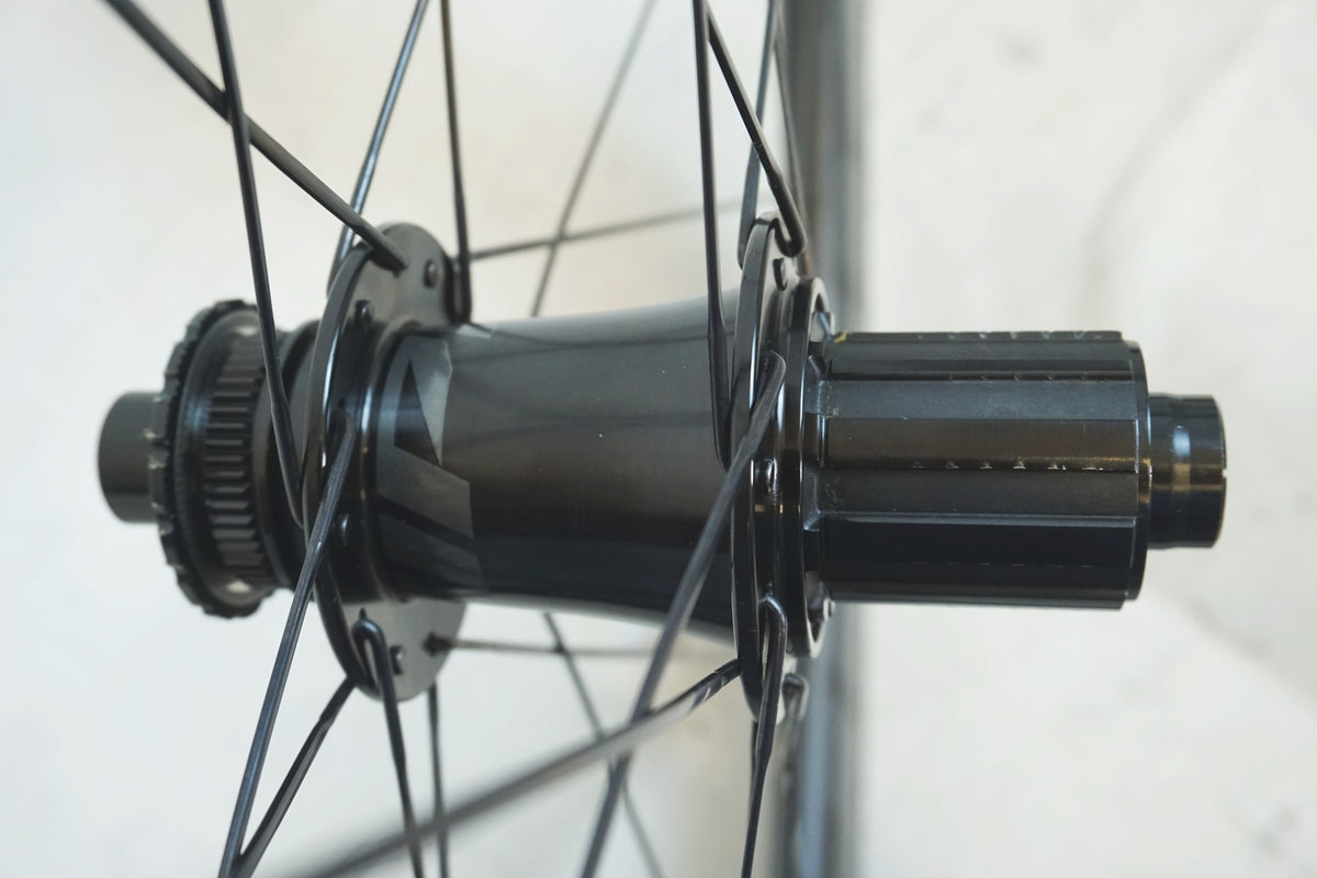 ZIPP 「ジップ」 303S DISC シマノ11速 ホイールセット / 有明ガーデン店