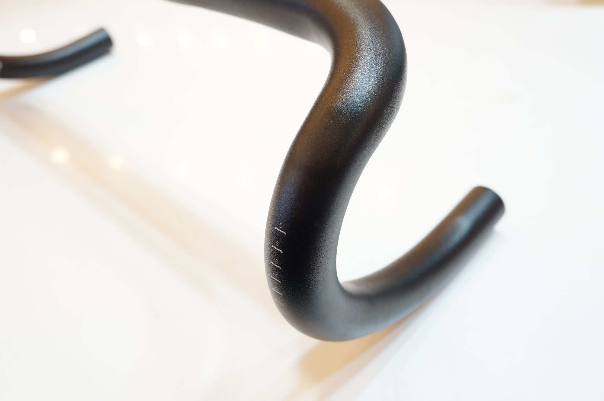 SPECIALIZED 「スペシャライズド」 SHALLOW DROP φ31.8 380mm ハンドル / バイチャリ浦和ベース