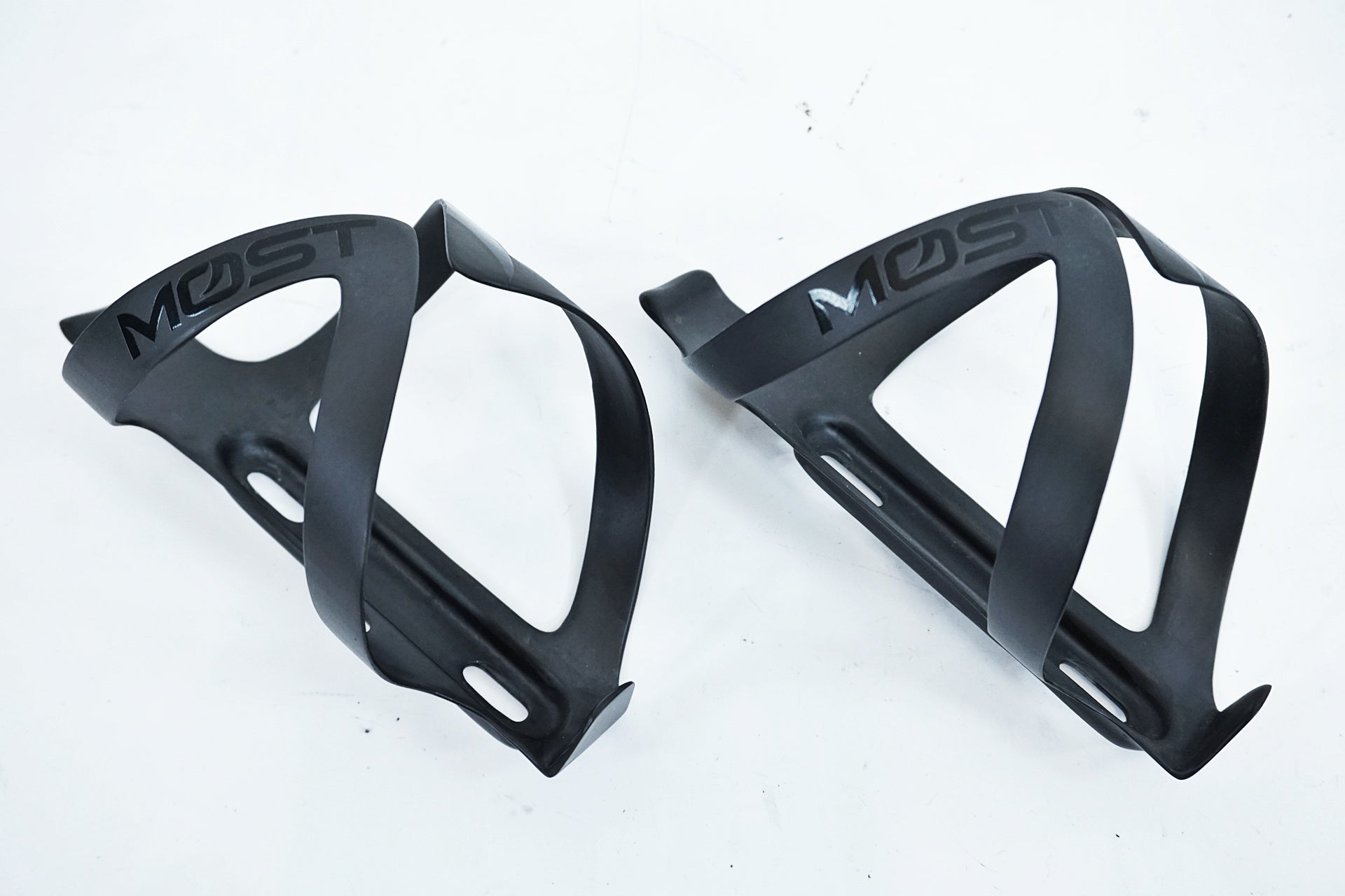 MOST 「モスト」 THE WINGS カーボンボトルケージセット / 有明ガーデン店