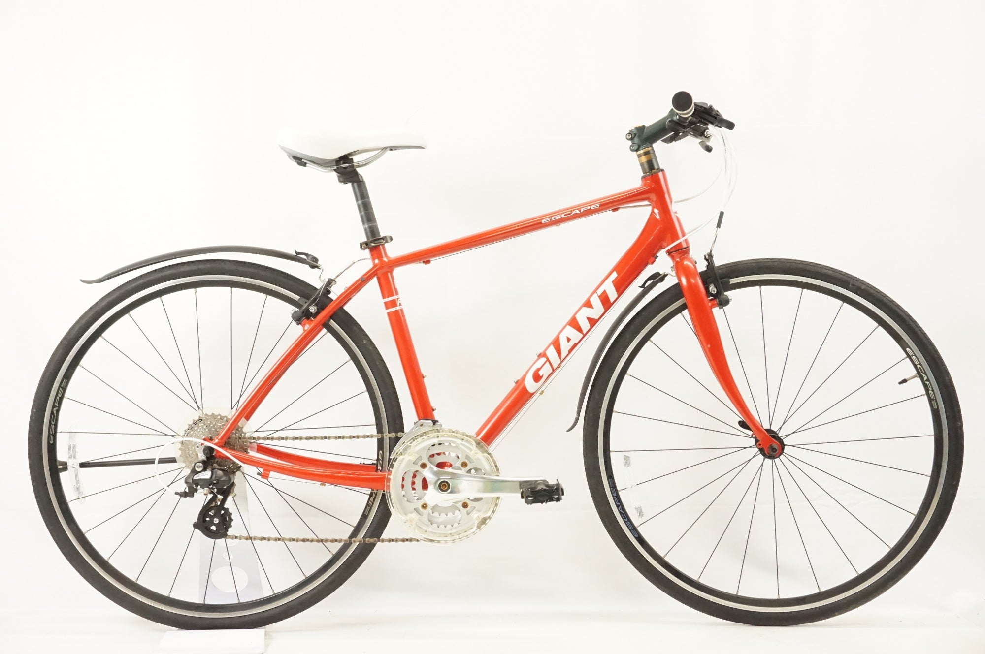 【直接引渡しも可】GIANT ESCAPE R3 2018 クロスバイク XS GIANT 「ジャイアント」 ESCAPE R3 2018年モデル クロスバイク