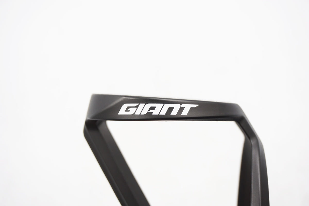 GIANT 「ジャイアント」 ボトルケージ / 奈良店