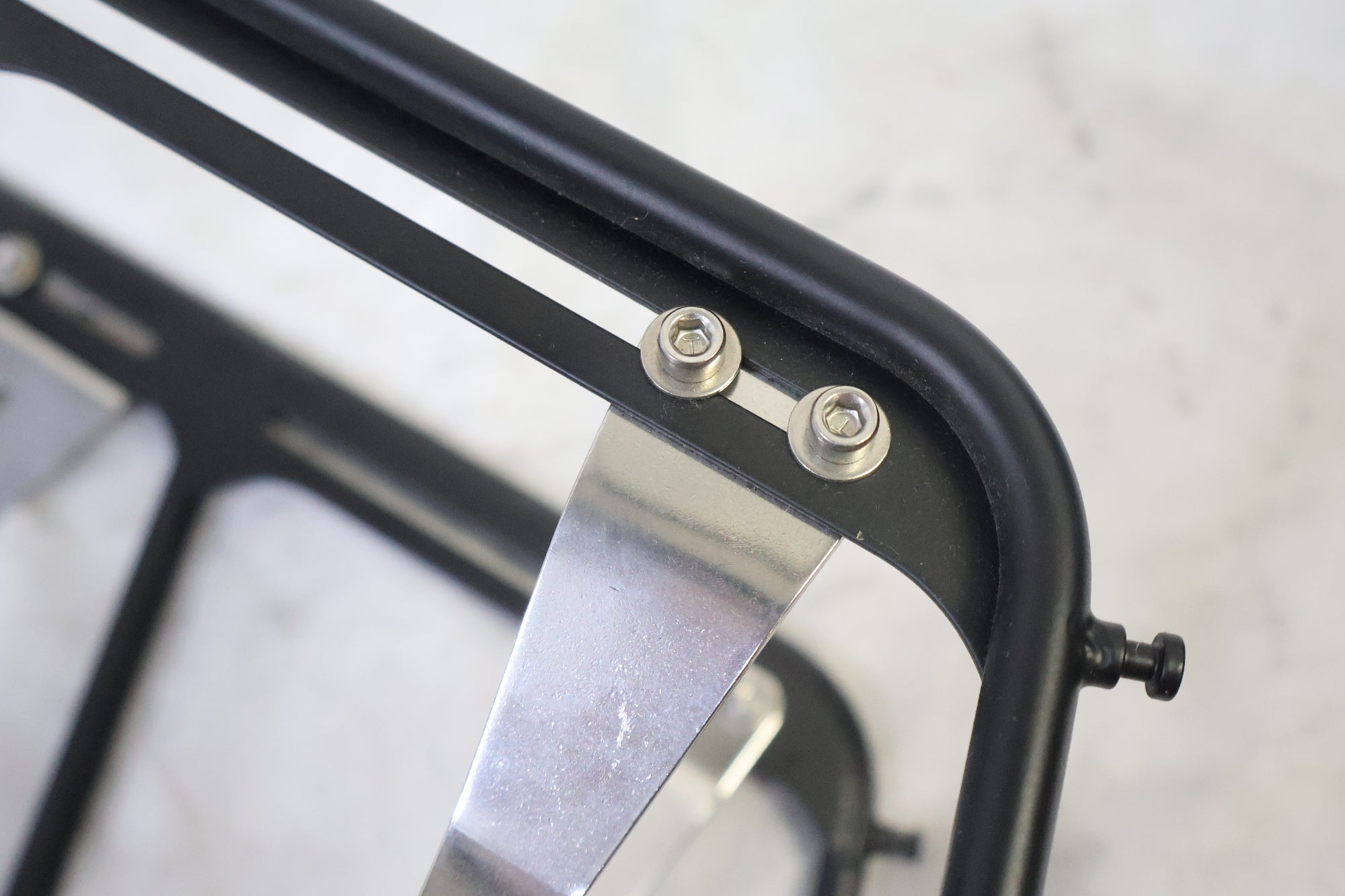 SURLY 「サーリー」 NICE RACK FRONT BLACK フロントキャリア / 高知店