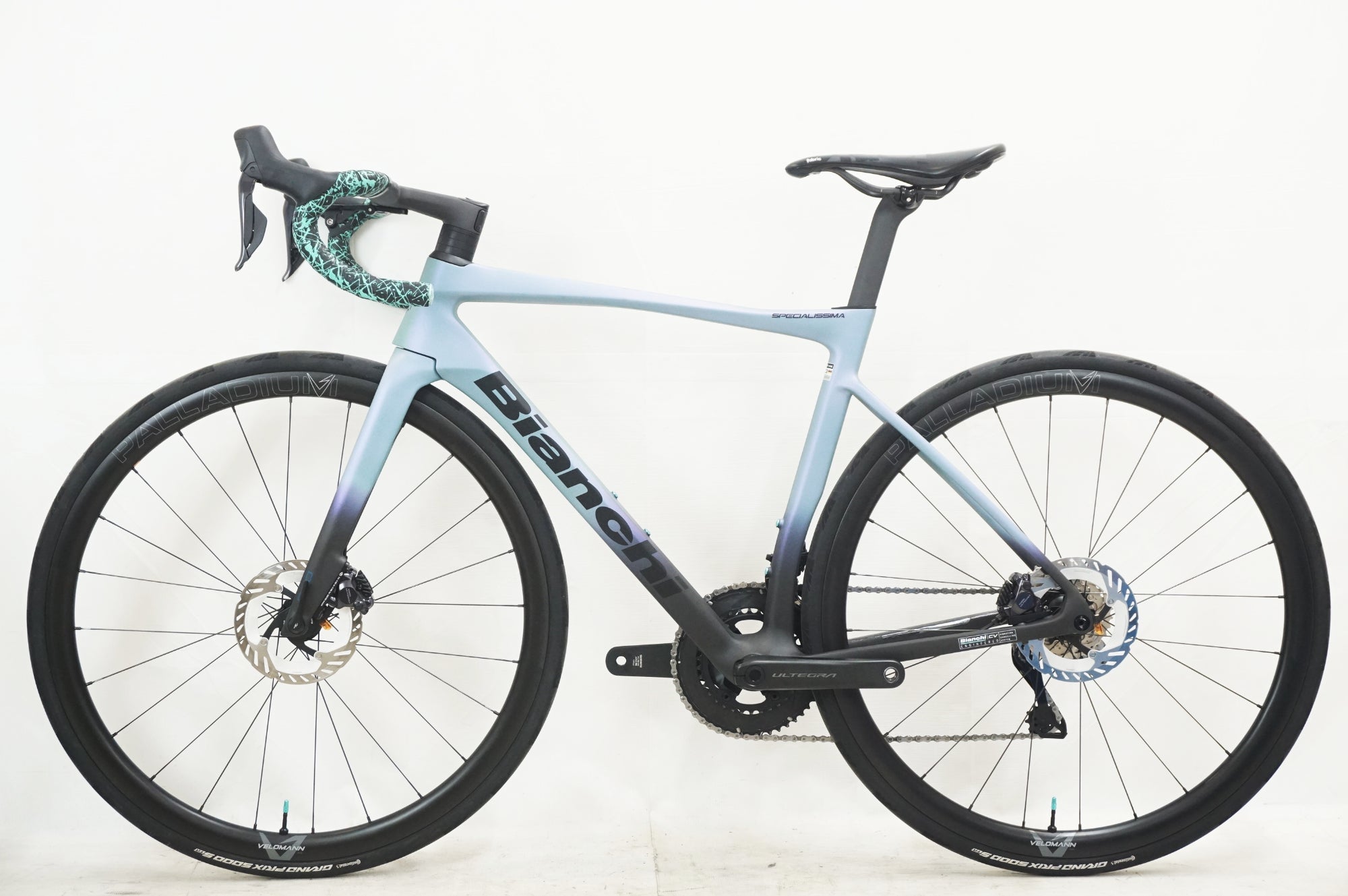 BIANCHI 「ビアンキ」 SPECIALISSIMA PRO ULTEGRA Di2 2025年モデル ロードバイク / 福岡店