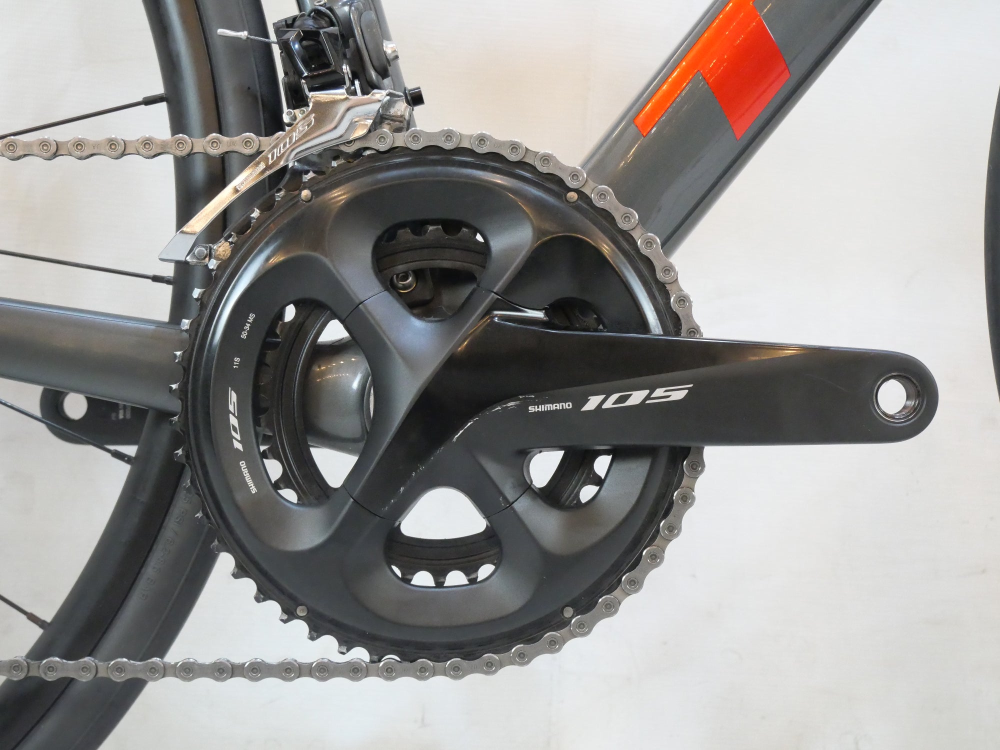 TREK 「トレック」 EMONDA SL5 DISC 2023年モデル ロードバイク / バイチャリ浦和ベース