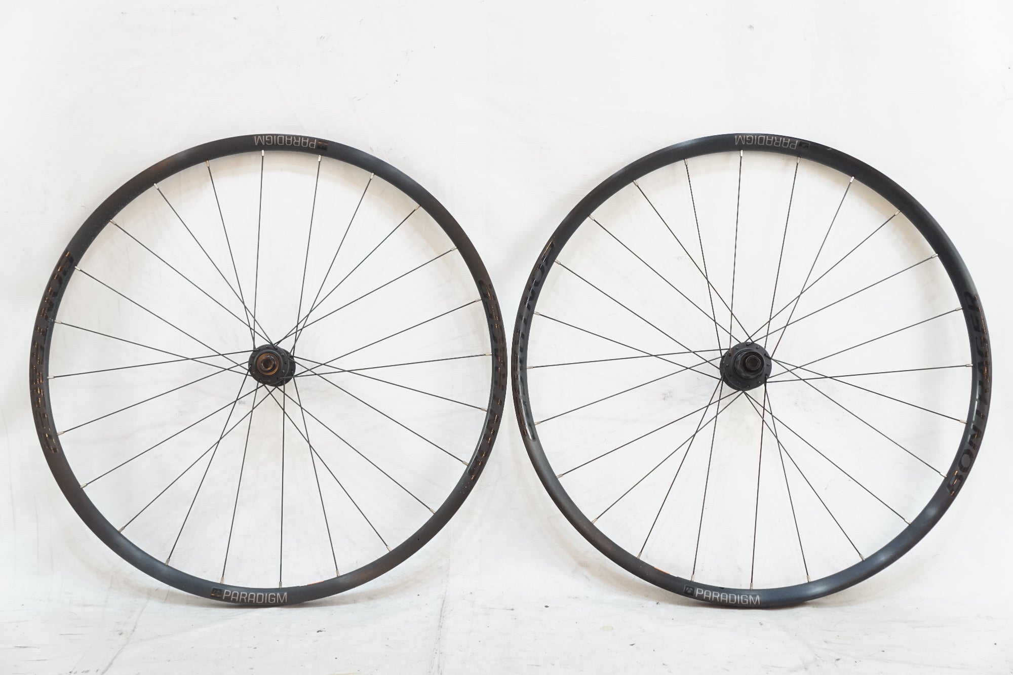 BONTRAGER 「ボントレガー」 PARADIGM COMP DISC シマノ11速 ホイールセット / バイチャリ浦和ベース