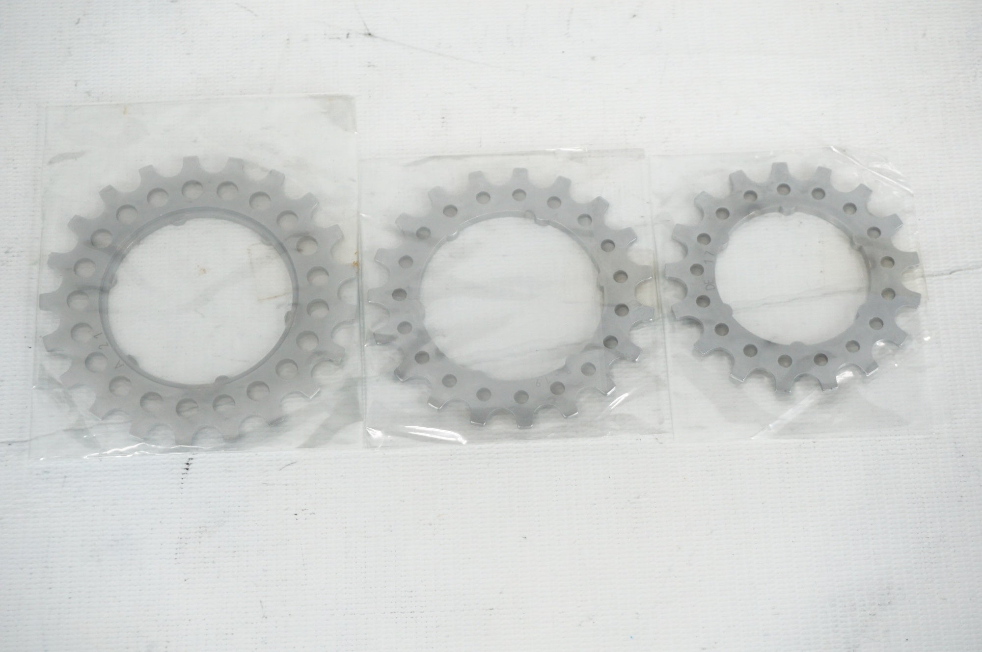 CAMPAGNOLO 「カンパニョーロ」 17-19-21T ボスフリー ギアセット / 阪急塚口店