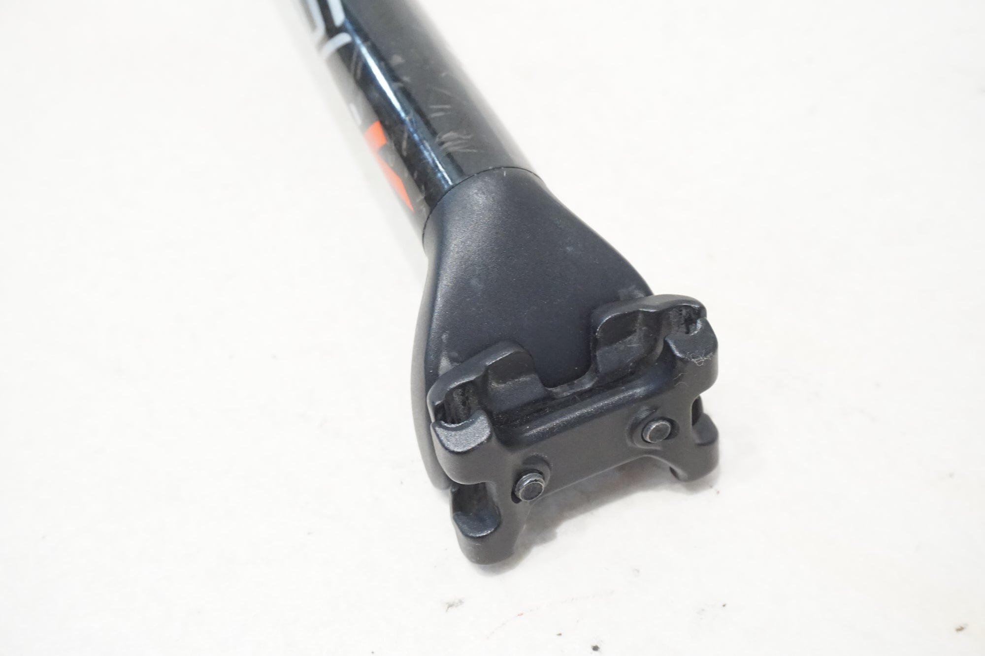 FSA 「エフエスエー」 SL-K CARBON φ27.2 350mm カーボン シートポスト / 横浜戸塚店