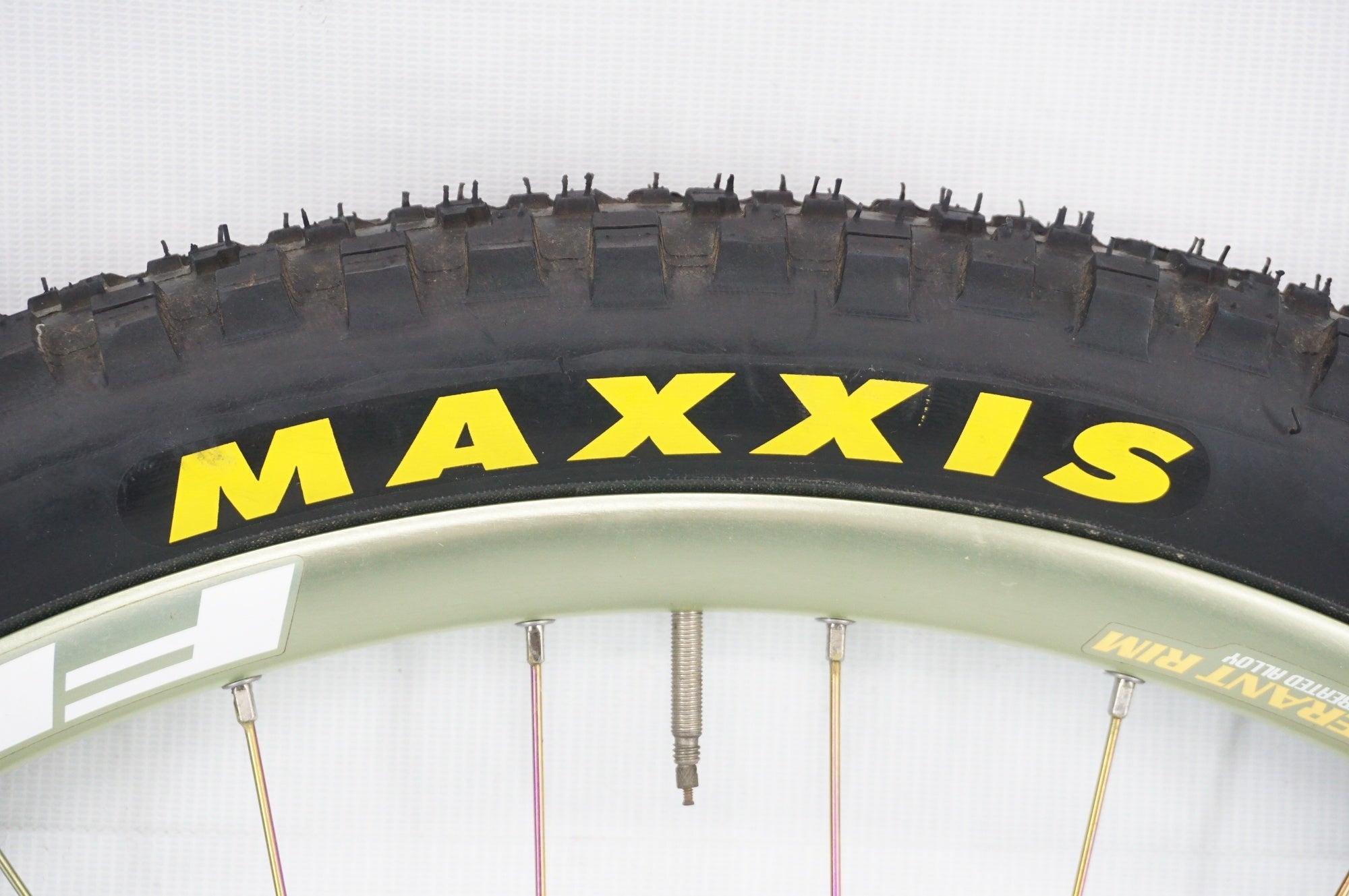 FIREEYE 「ファイヤーアイ」 EXCELERANT 650B リム&ハブ フロントホイール / 阪急塚口店